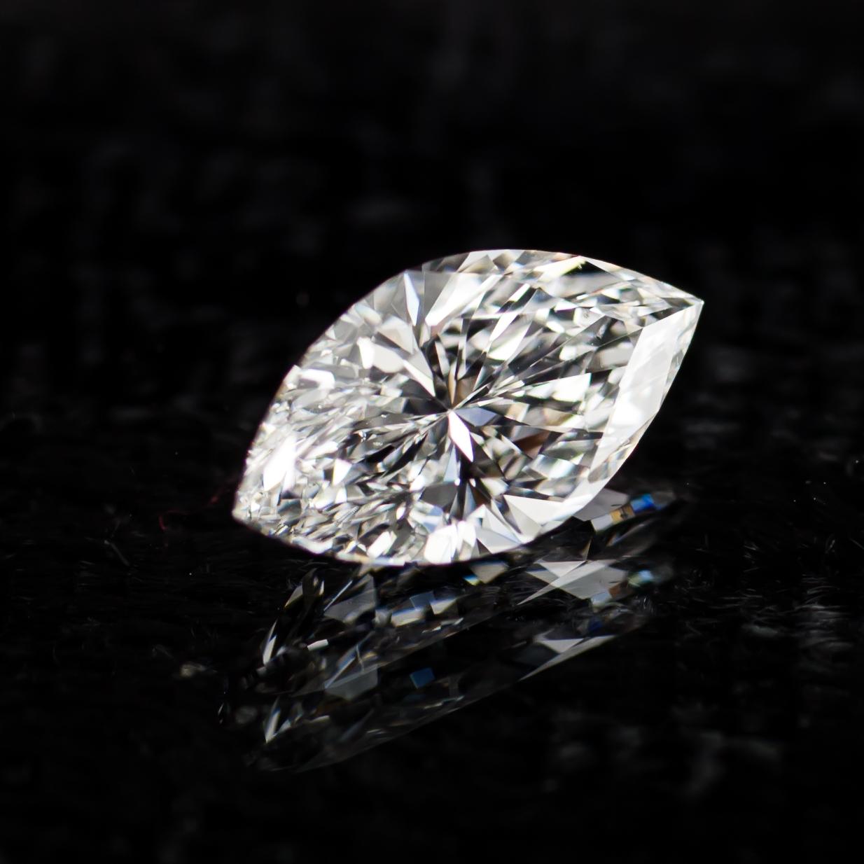Diamant taille brillant marquise non serti de 1,08 carat F / VS2 certifié GIA Unisexe en vente