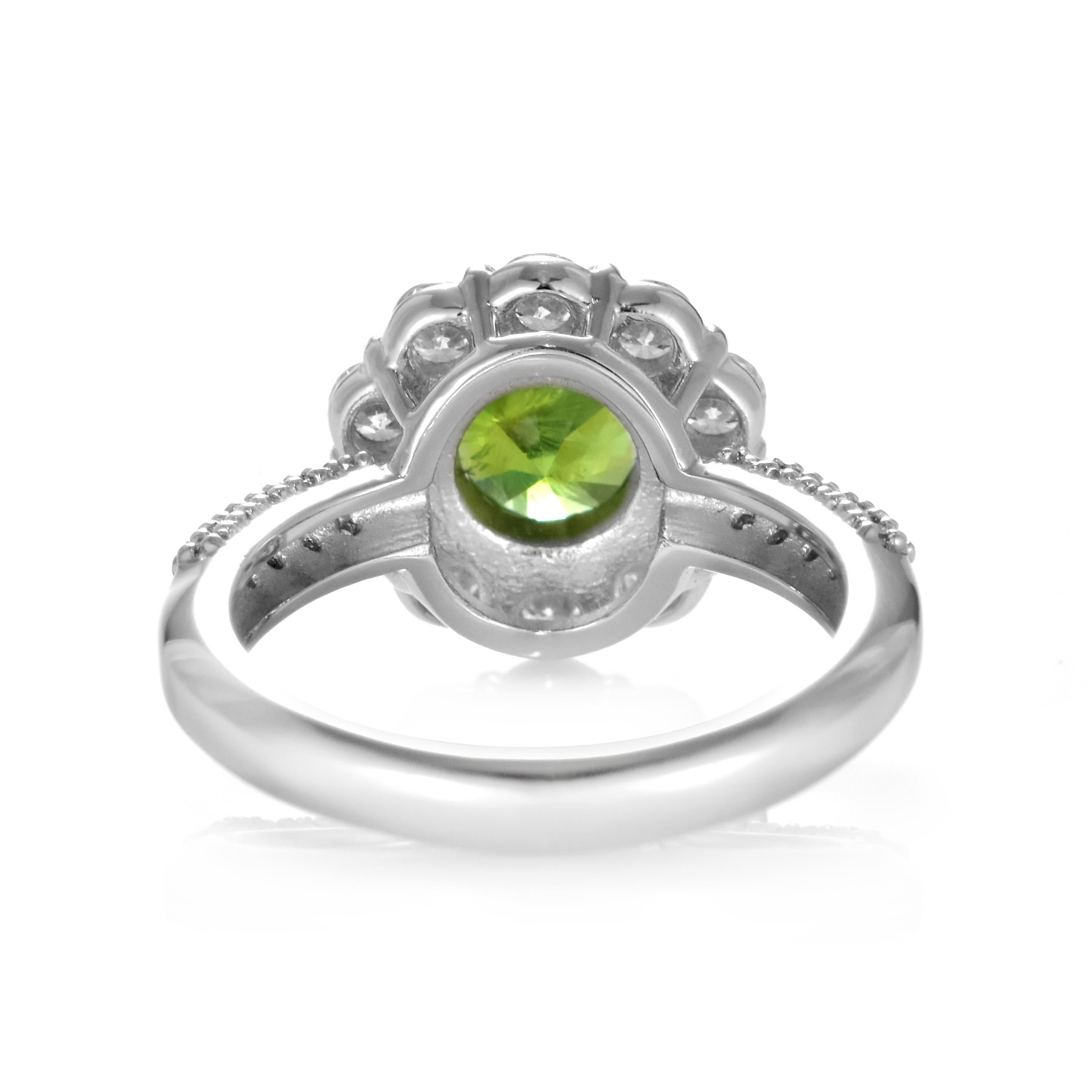 1.08 Carat Natural Demantoid Garnet and Diamond Halo Set Ring Made in Platinum For Sale 3