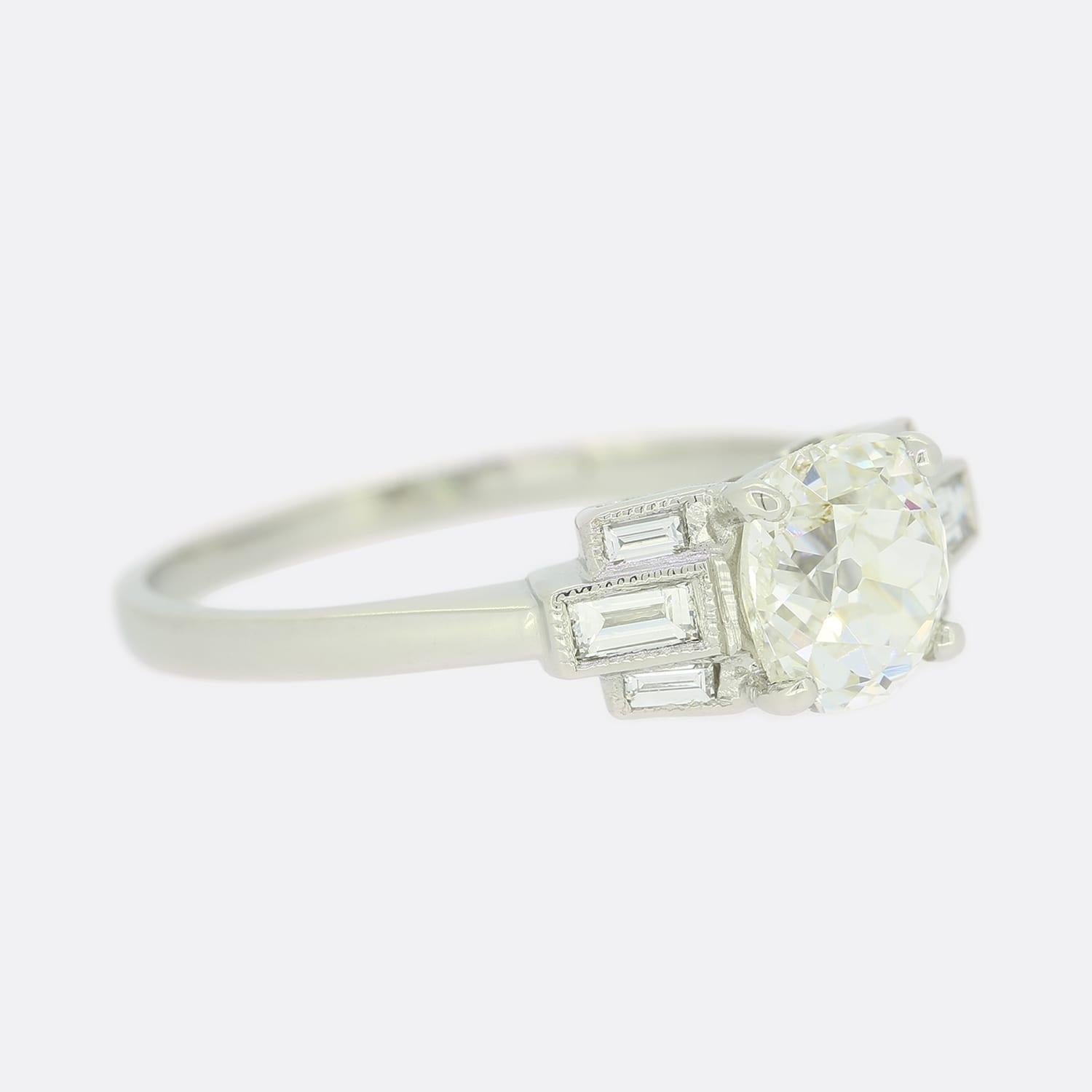 Anillo de compromiso solitario con diamante talla cojín antiguo de 1,08 quilates Art Decó en venta