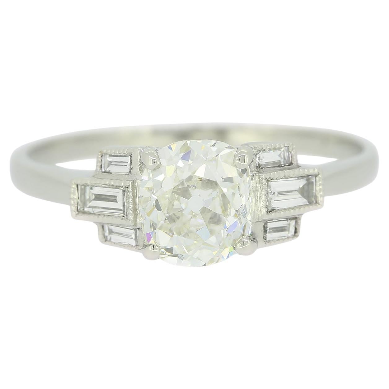 Anillo de compromiso solitario con diamante talla cojín antiguo de 1,08 quilates