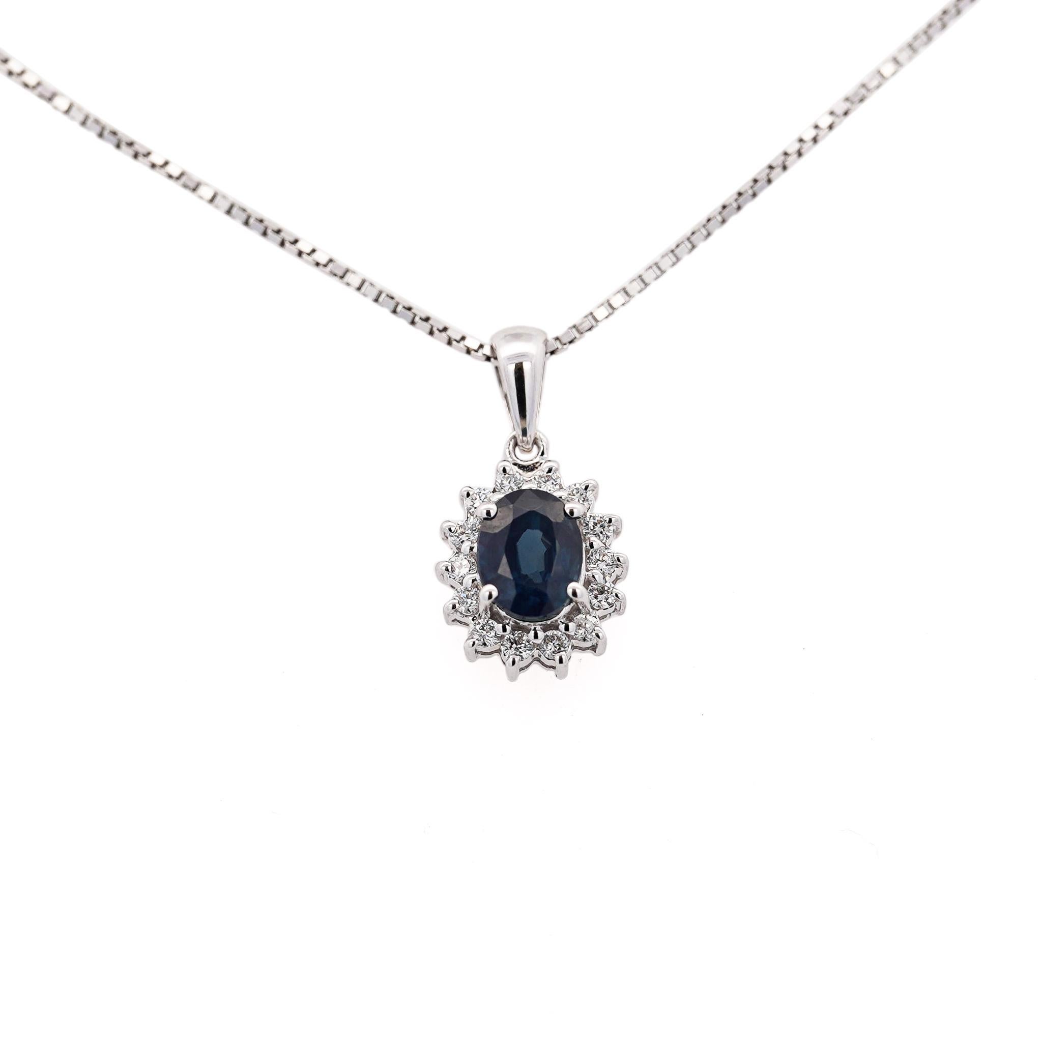 Moderne 1.08 Carat Oval Blue Sapphire & Diamond Halo 14k Pendant Necklace en vente