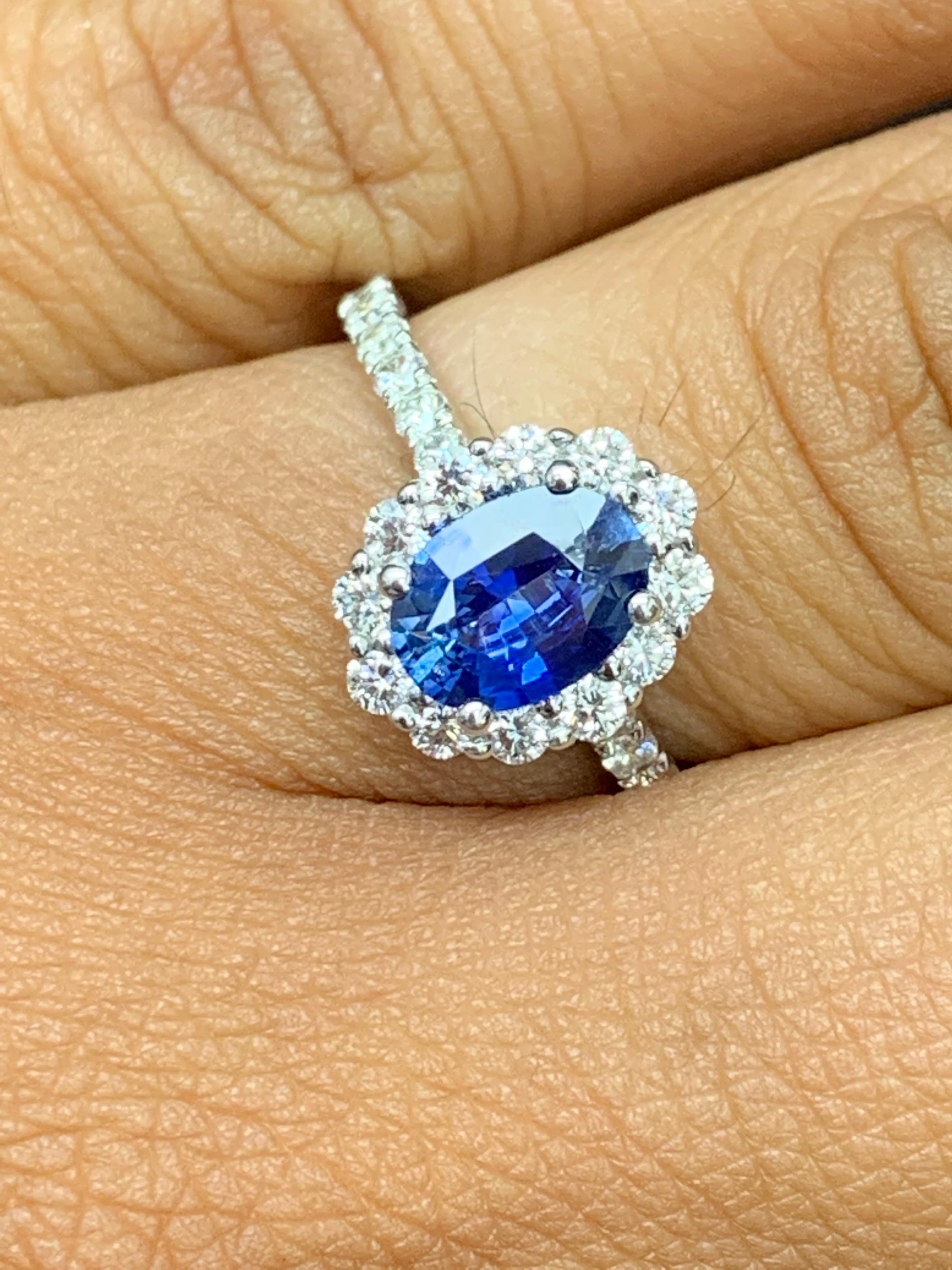1.08 Carat Oval Cut Blue Sapphire and Diamond Engagement Ring in 14K White Gold For Sale 5
