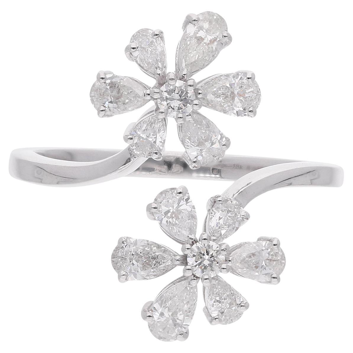 Anello con fiore di diamante a pera da 1,08 carati, oro bianco 18 carati, fatto a mano. in vendita