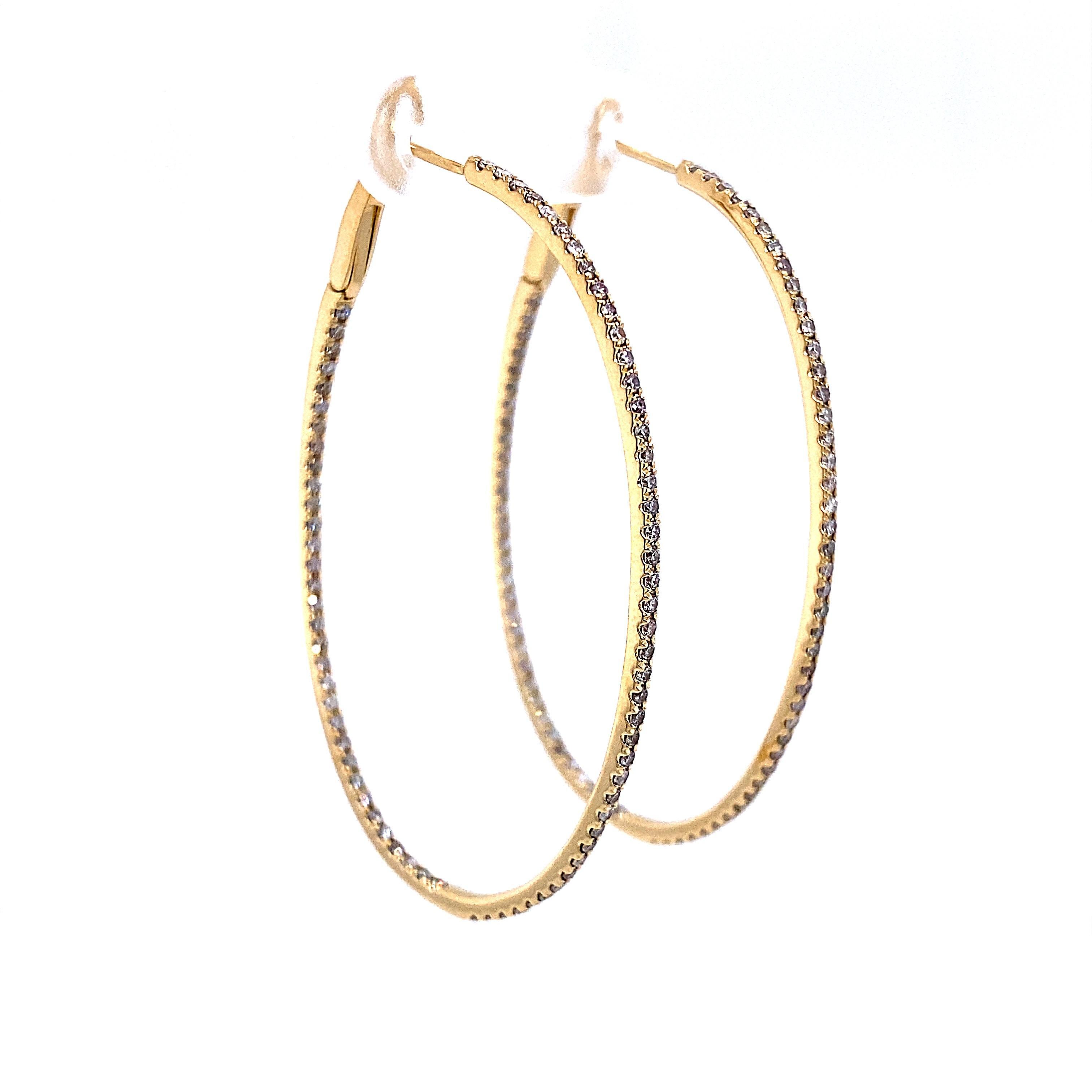 Contemporary 1.08 Carat Round Diamond Hoop Earrings Yellow Gold For Sale