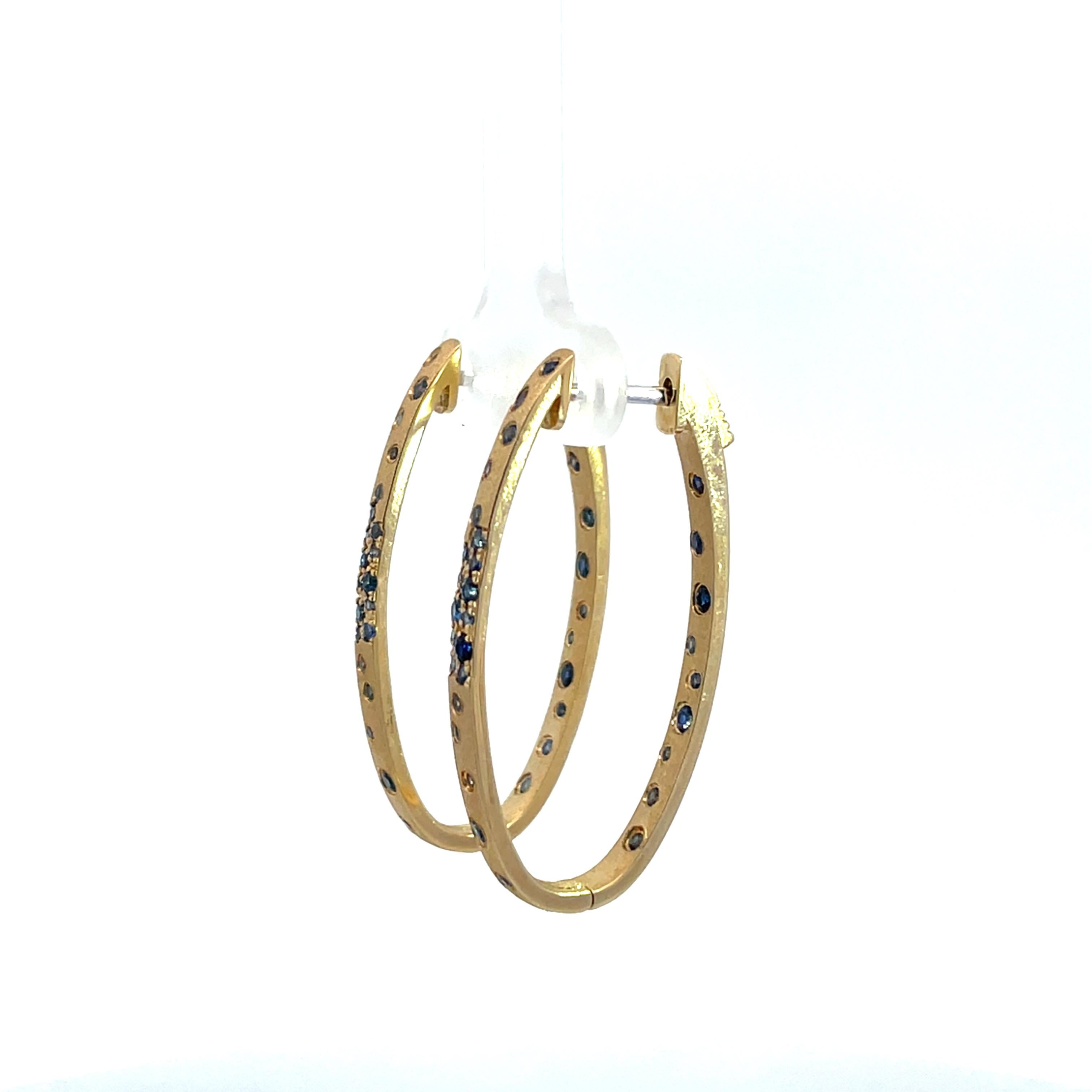 Women's 1.08 Carat Sapphire Flush Set Oval Hoop Yellow Gold Earrings For Sale