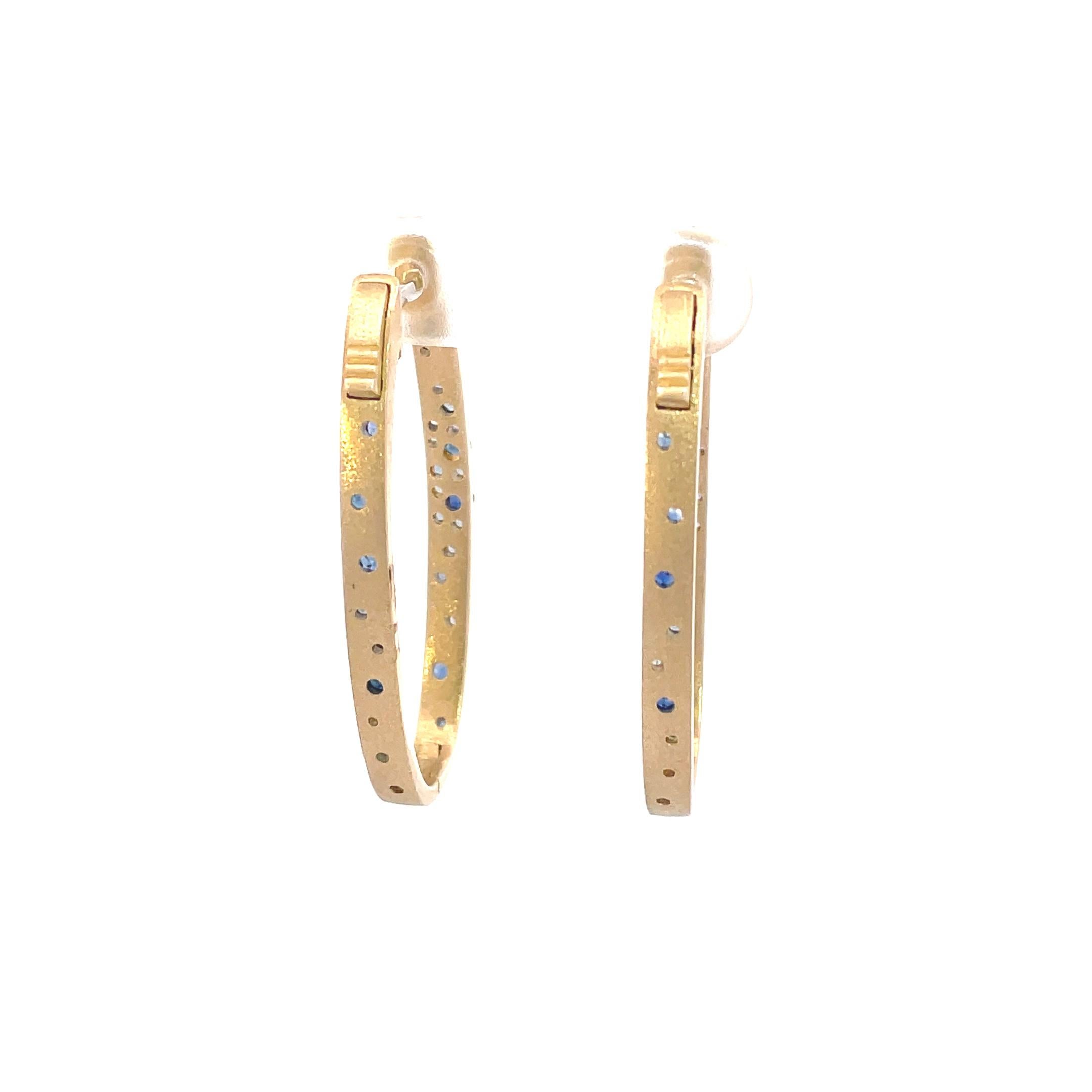 1.08 Carat Sapphire Flush Set Oval Hoop Yellow Gold Earrings For Sale 2