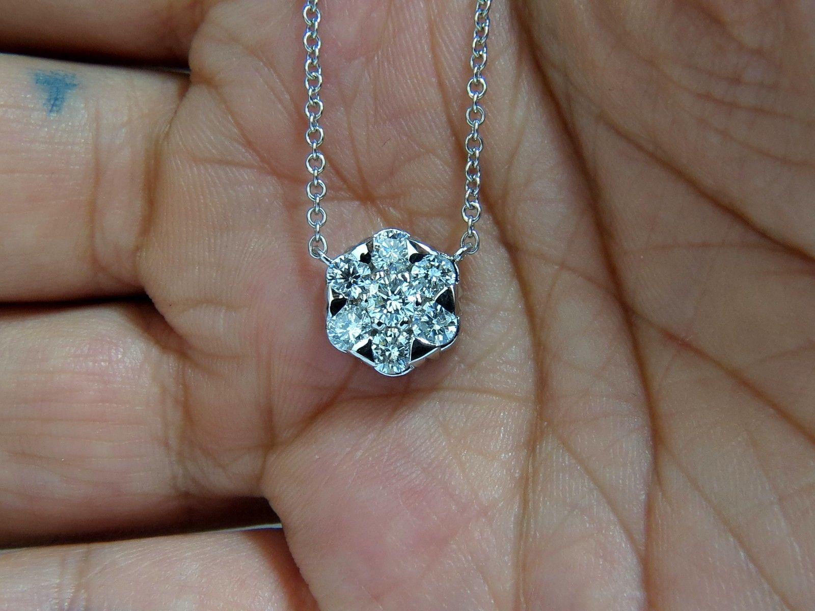 Round Cut 1.08 Carat Seven Diamonds Cluster Necklace H/VS 14 Karat For Sale
