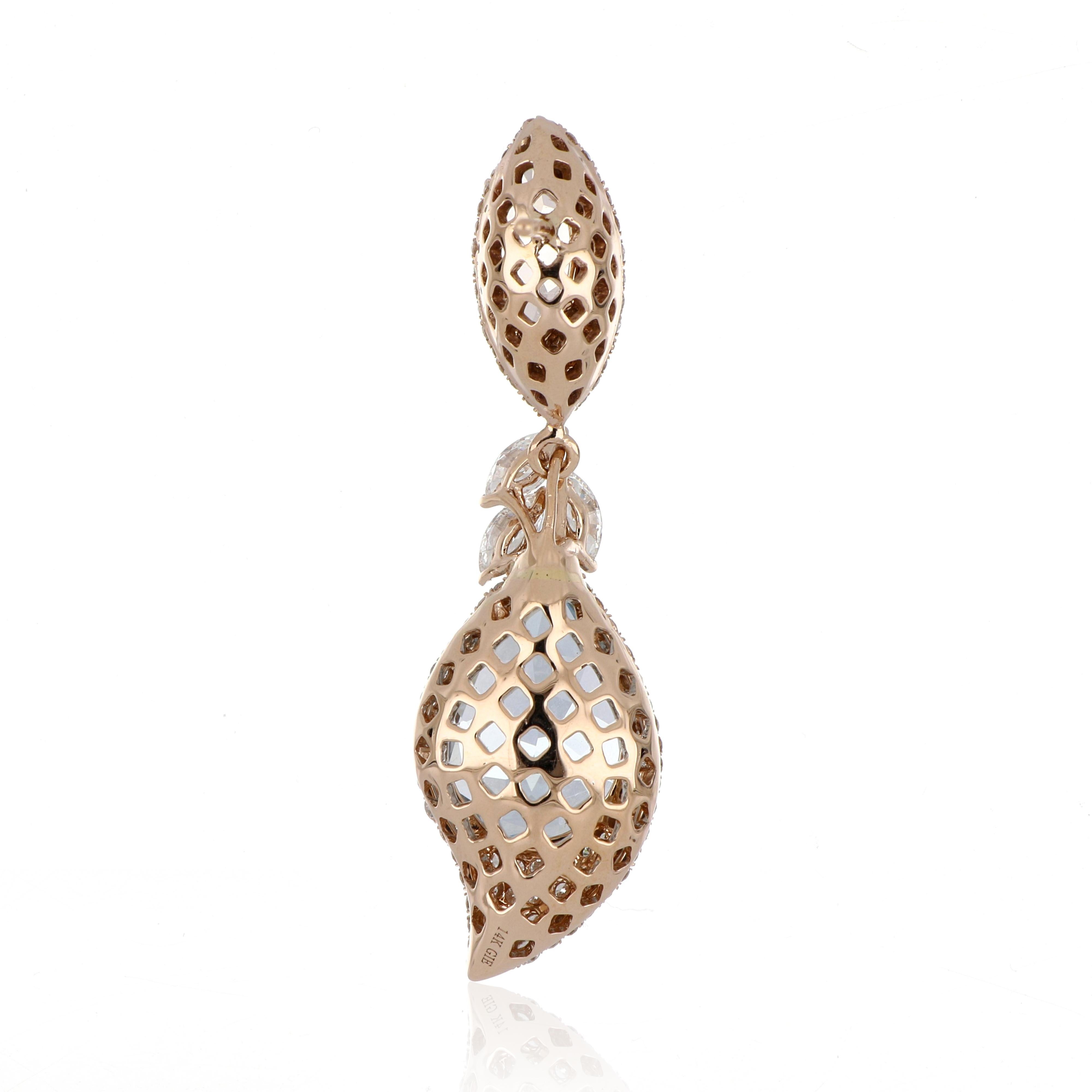 Donna Orecchino con Morganite e Acquamarina da 10,8 carati totali e diamanti in oro 14 carati in vendita