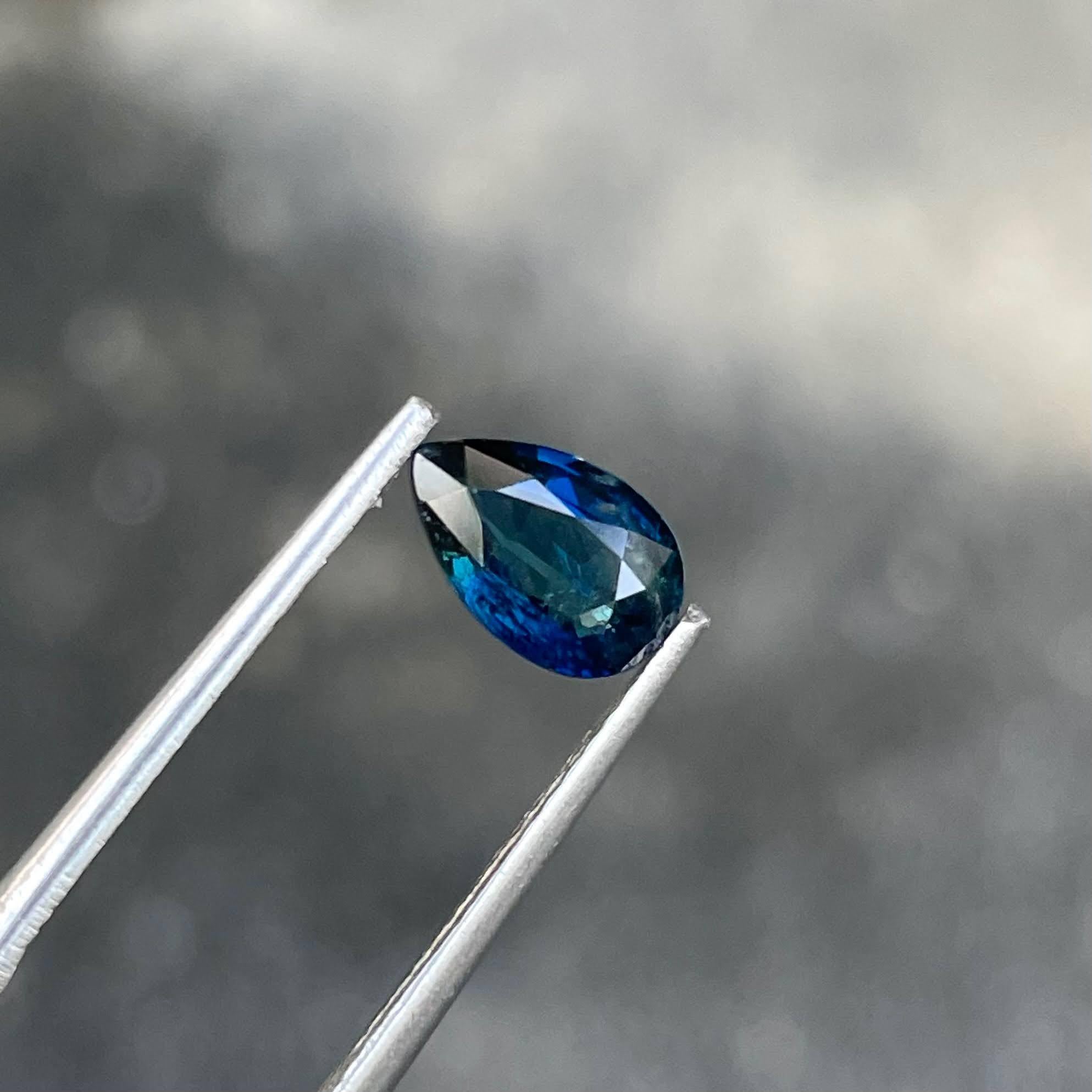 1,08 Karat Blauer Saphir Stein Birnenschliff Natürlicher Edelstein aus Madagaskar für Damen oder Herren im Angebot