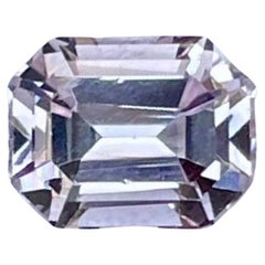 Pierre Morganite rose taille émeraude de 1,08 carat