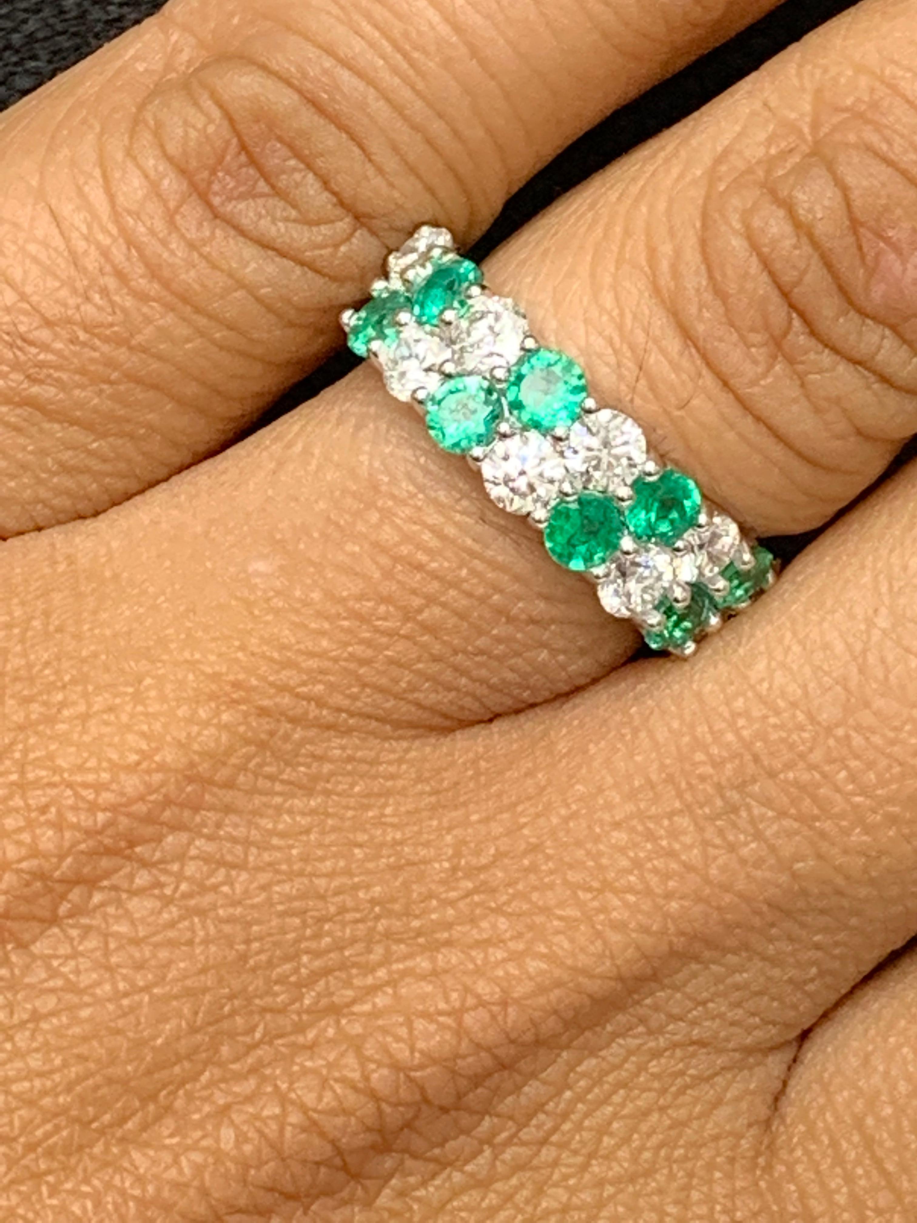 1.08 Ct Round Cut Emerald and Diamond Double Row ZicZac Band Ring 14K White Gold For Sale 3