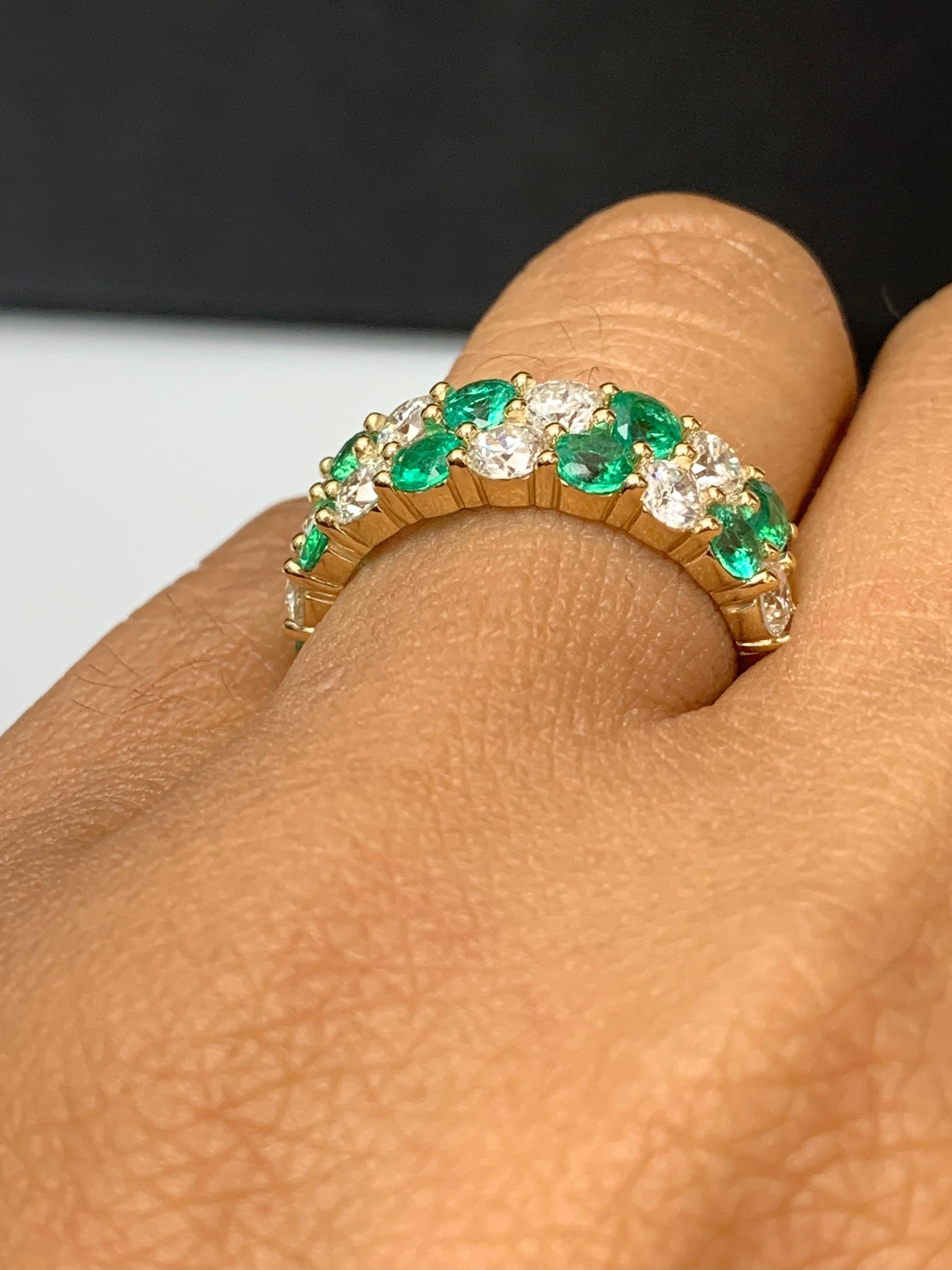 1.08 Ct Round Cut Emerald Diamond Double Row ZicZac Band Ring 14K Yellow Gold For Sale 6