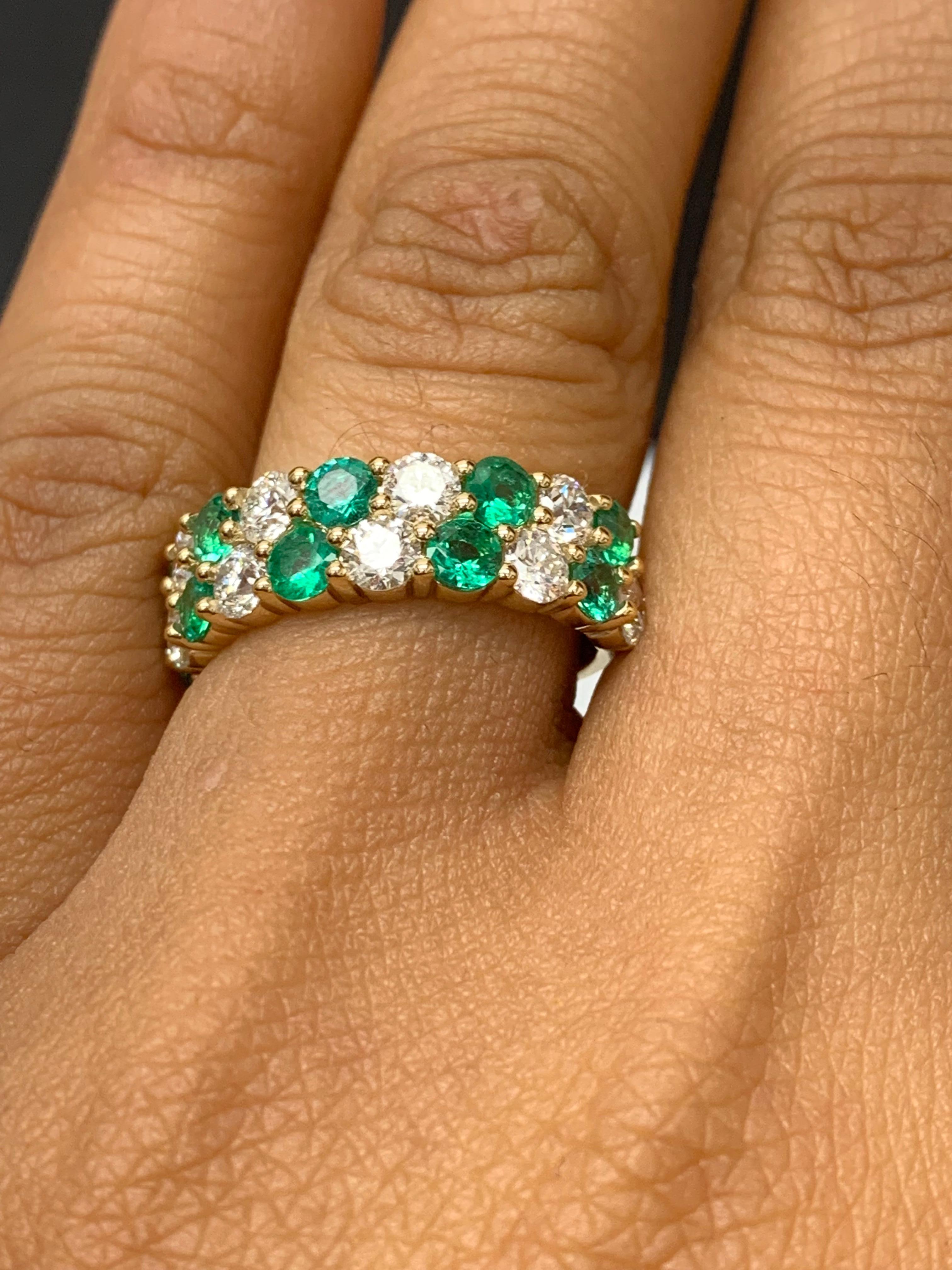 1.08 Ct Round Cut Emerald Diamond Double Row ZicZac Band Ring 14K Yellow Gold For Sale 7