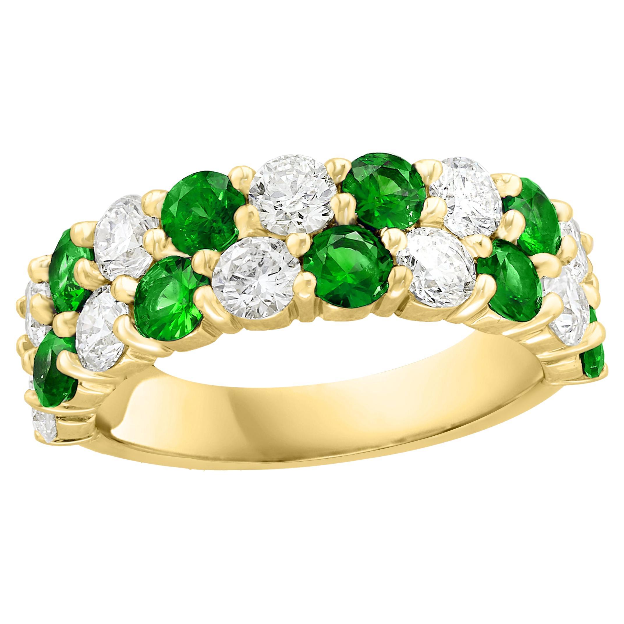 1.08 Ct Round Cut Emerald Diamond Double Row ZicZac Band Ring 14K Yellow Gold For Sale