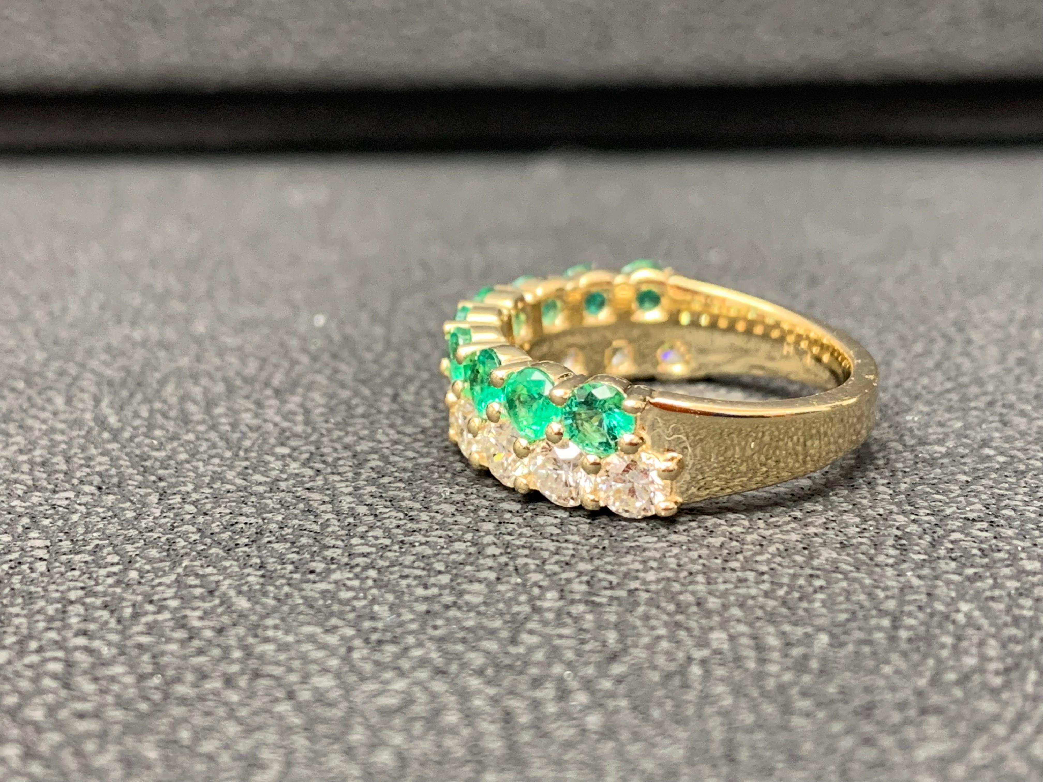 Modern 1.08 Ct Round Shape Emerald and Diamond Double Row Band Ring in 14K Yellow Gold For Sale