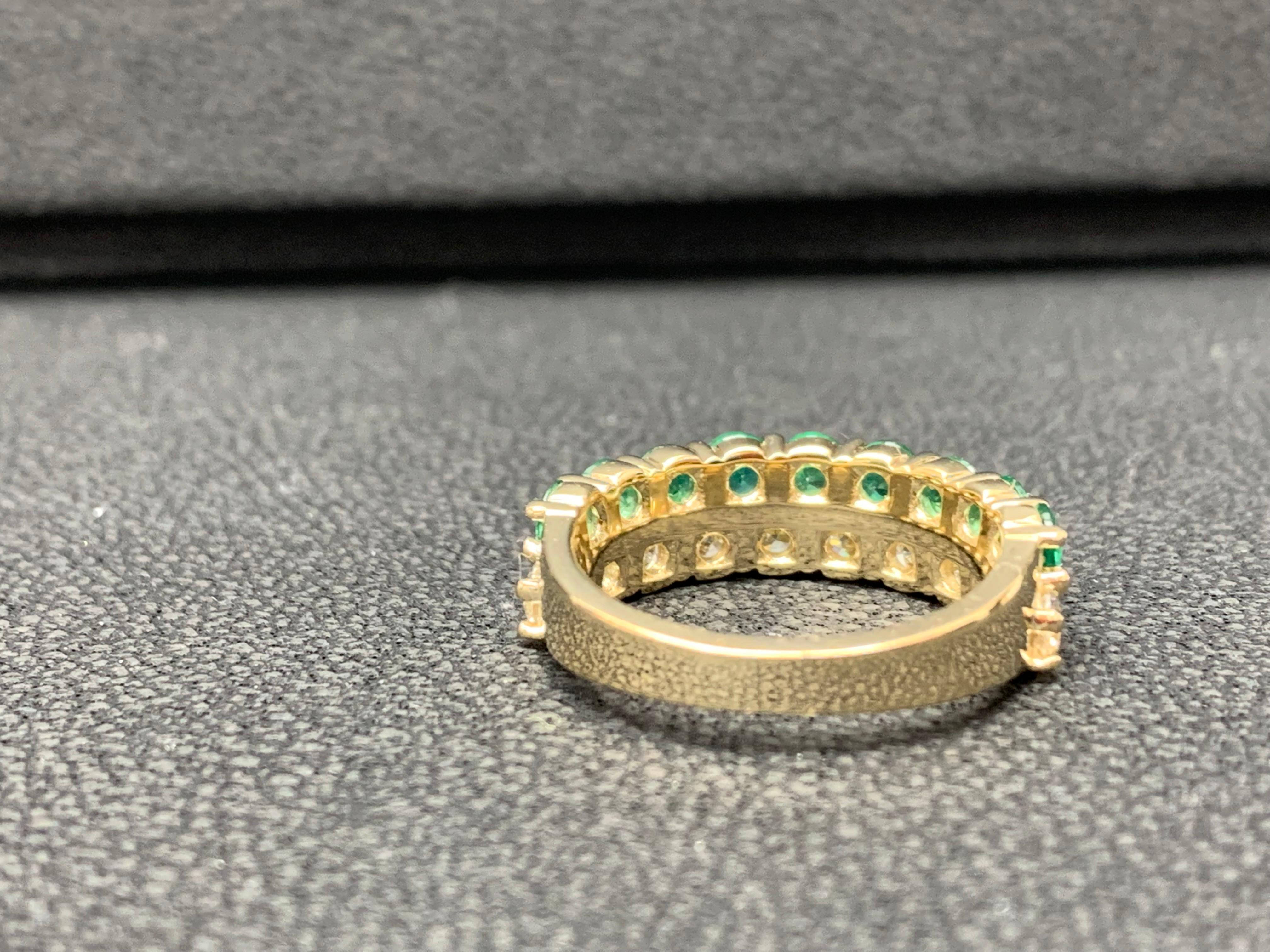 Round Cut 1.08 Ct Round Shape Emerald and Diamond Double Row Band Ring in 14K Yellow Gold For Sale
