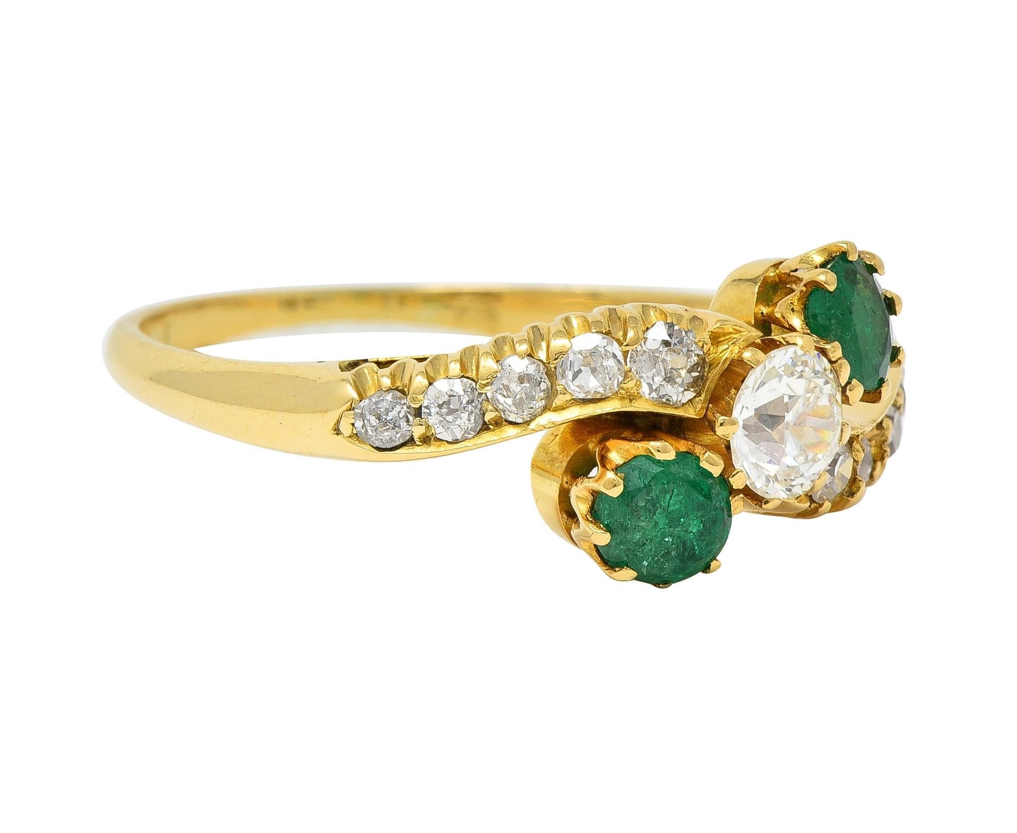 Contemporary 1.08 CTW Emerald Diamond 18 Karat Yellow Gold Vintage Bypass Ring For Sale