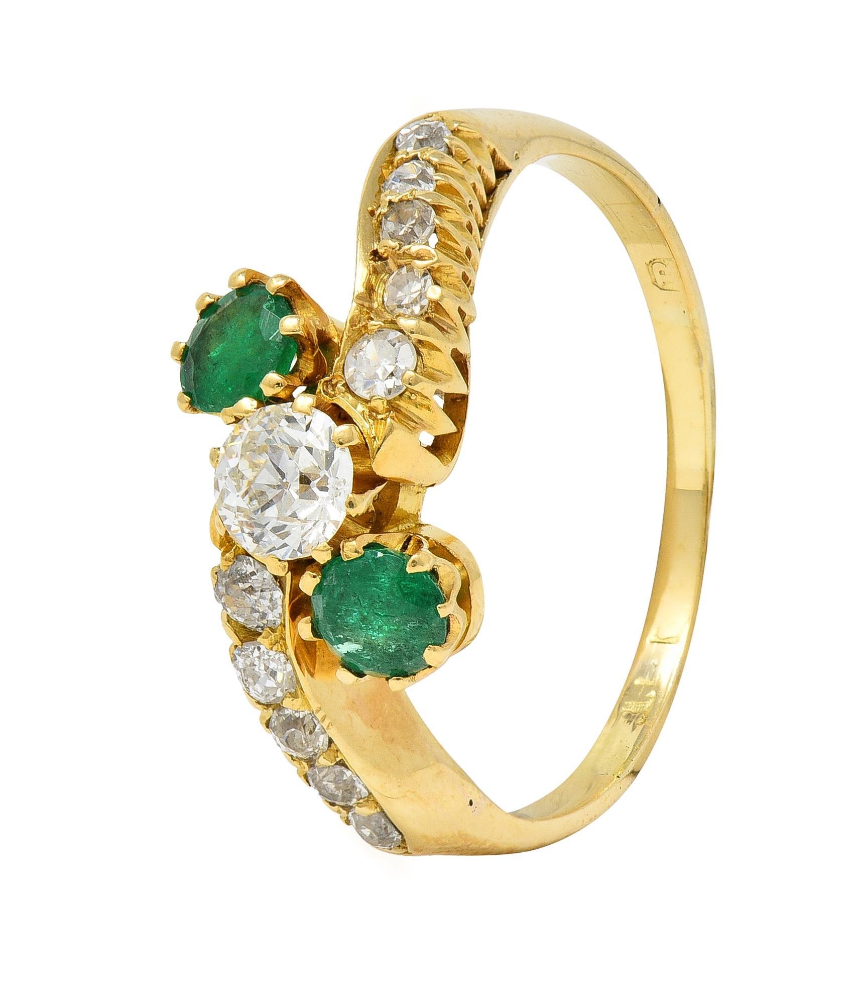 1,08 Karat Smaragd Diamant 18 Karat Gelbgold Vintage Bypass-Ring im Angebot 3