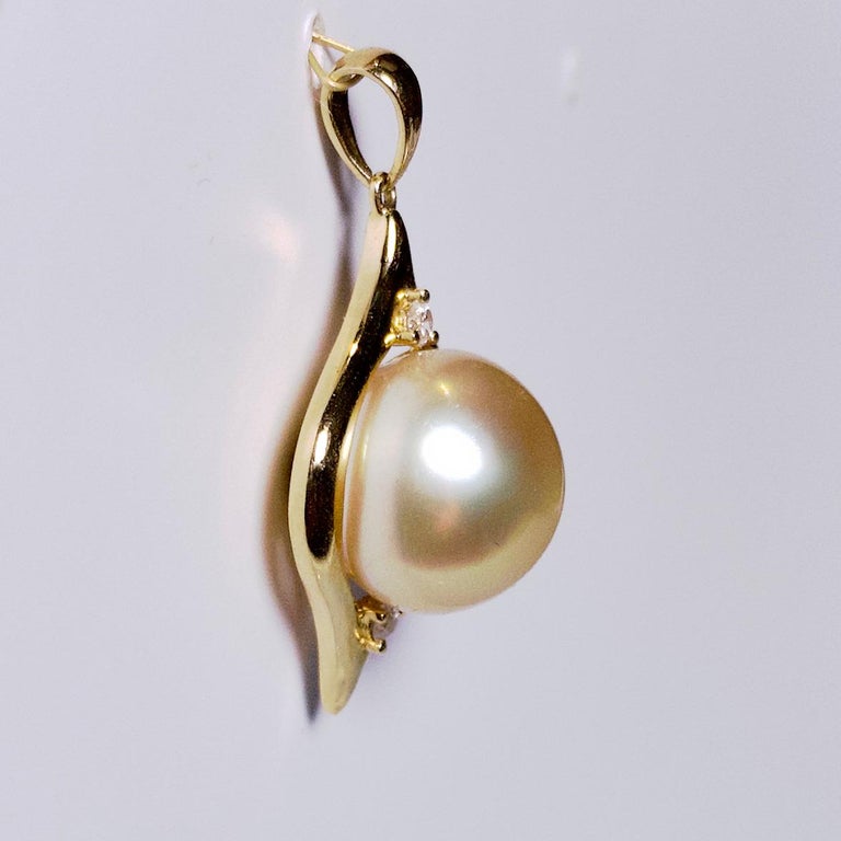 Golden Colour South Sea Pearl and Diamond Pendant in 18K Yellow Gold ...