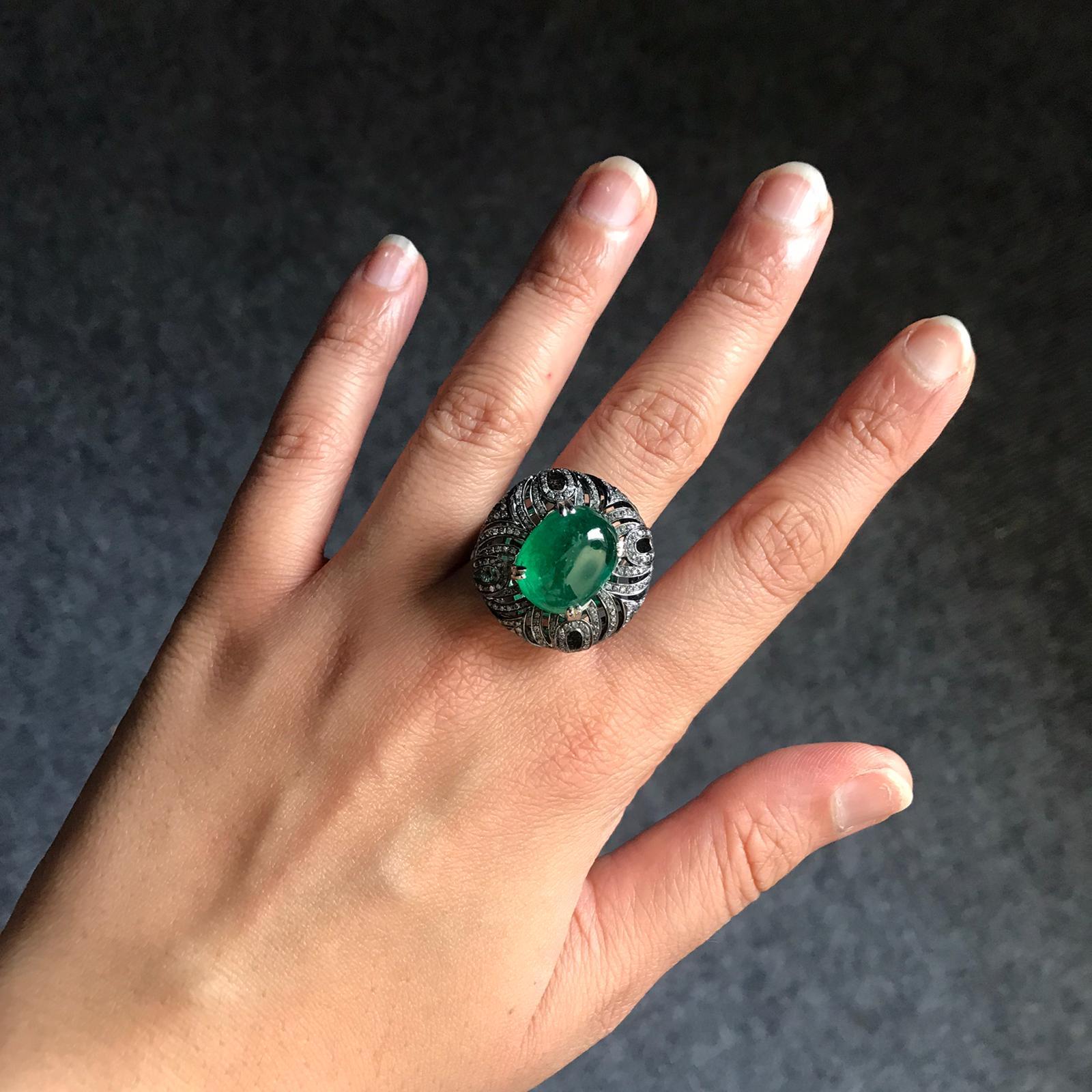 10.80 Carat Emerald Cabochon and Diamond 18K Gold Cocktail Ring For Sale 1