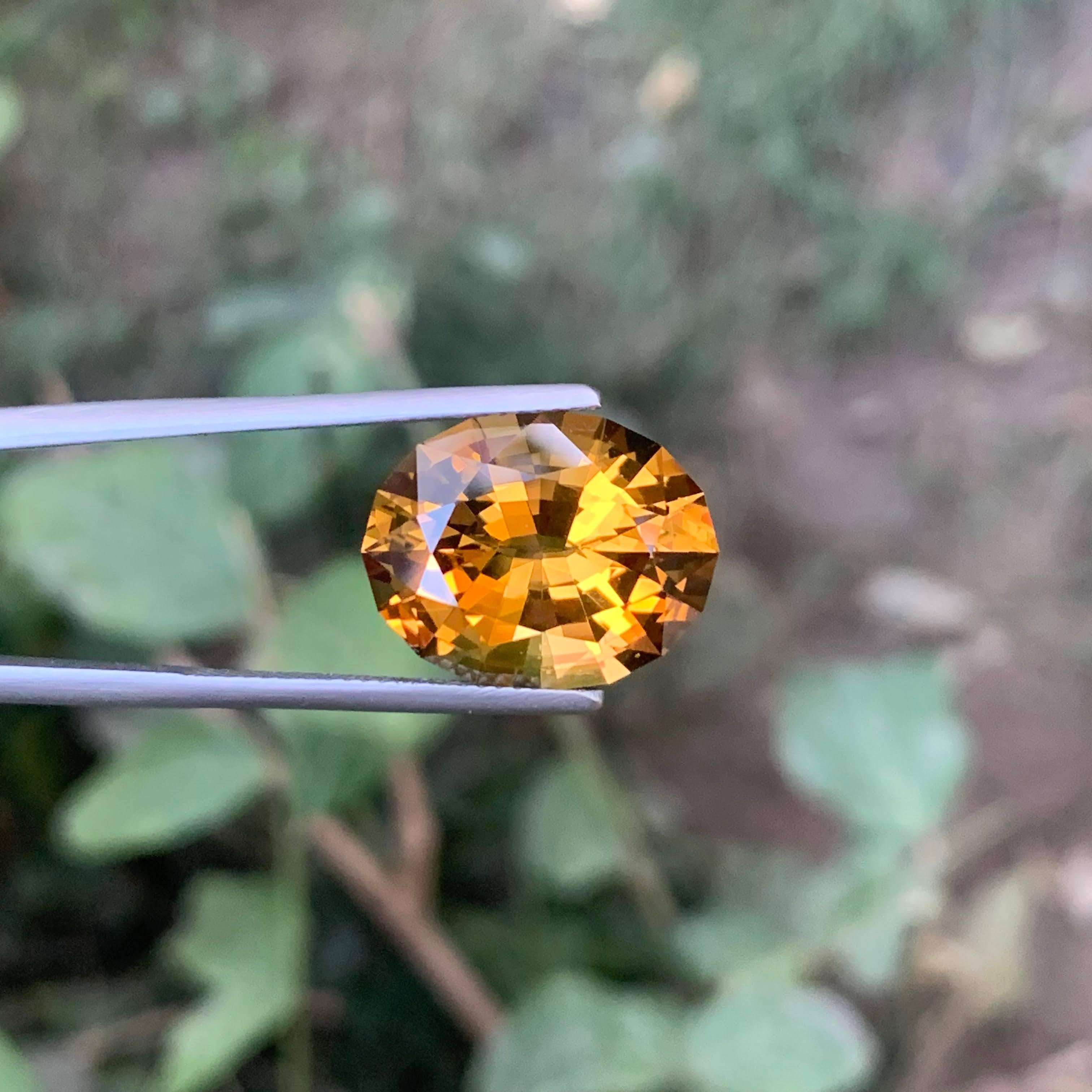 10.80 Carat Natural Loose Brownish Color Citrine Oval Cut Brazilian Gemstone Unisexe en vente