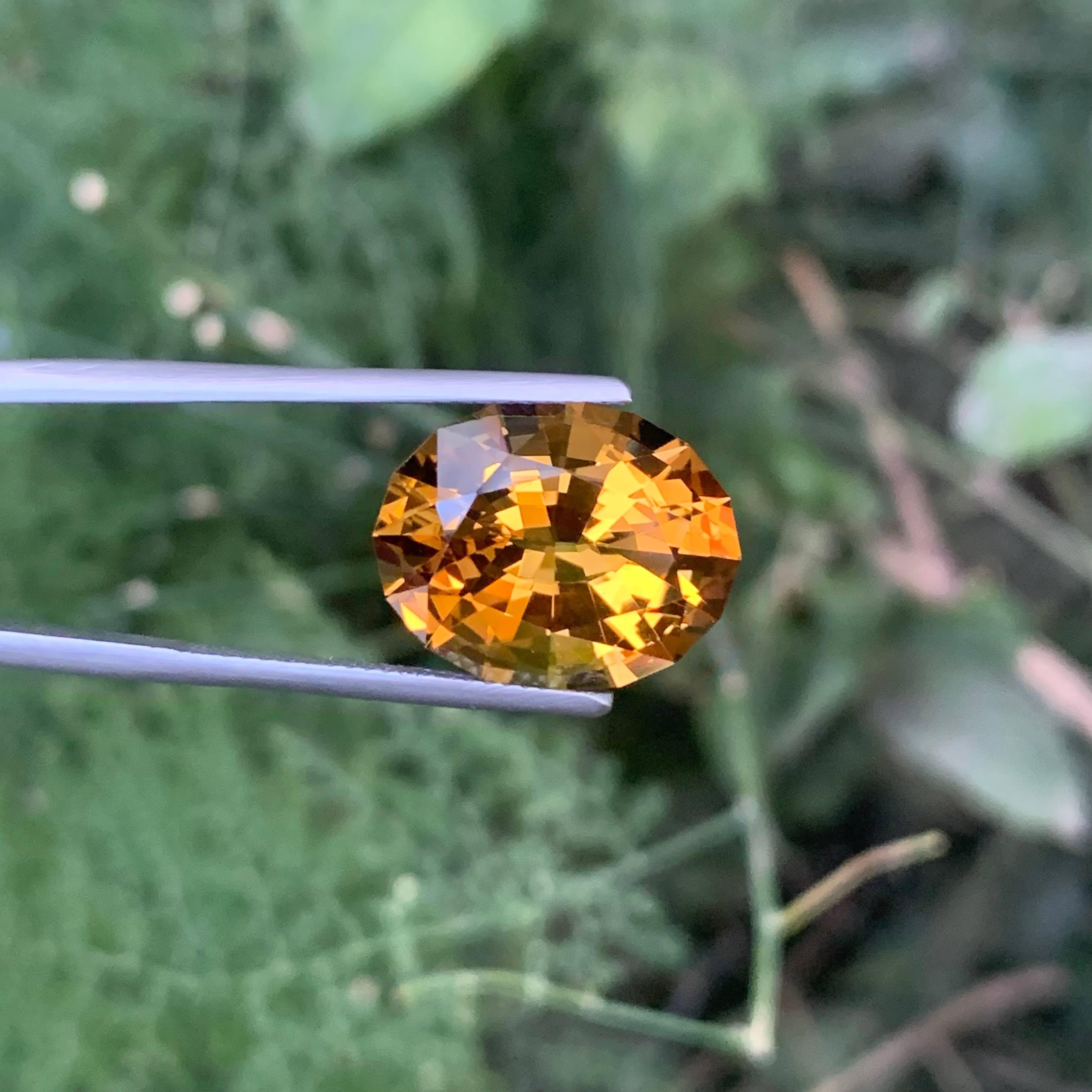 10.80 Carat Natural Loose Brownish Color Citrine Oval Cut Brazilian Gemstone en vente 1