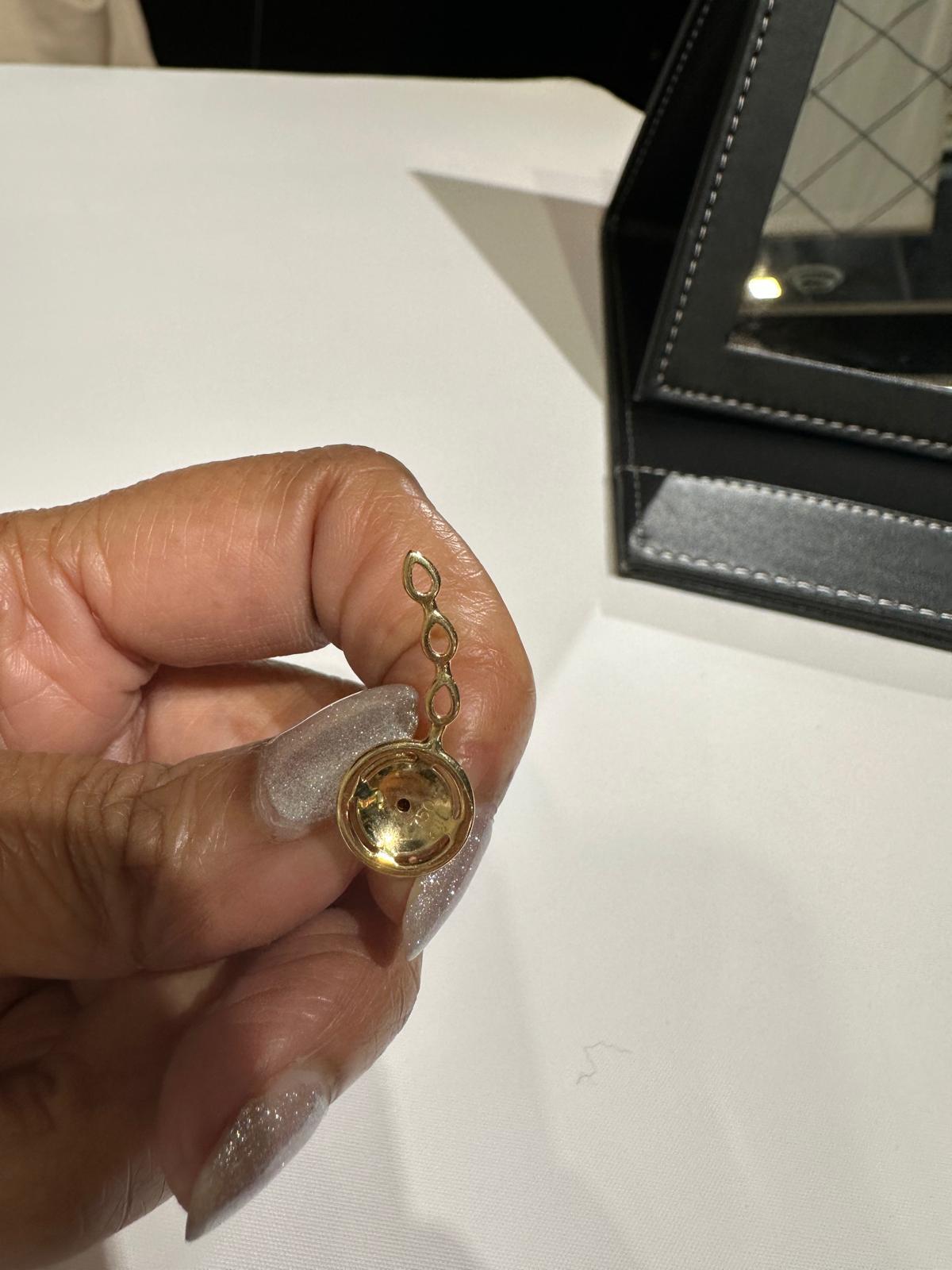Boucles d'oreilles manchette en diamant jaune fantaisie 10,80 carats, carats par Juhi Neuf - En vente à Yorba Linda, CA