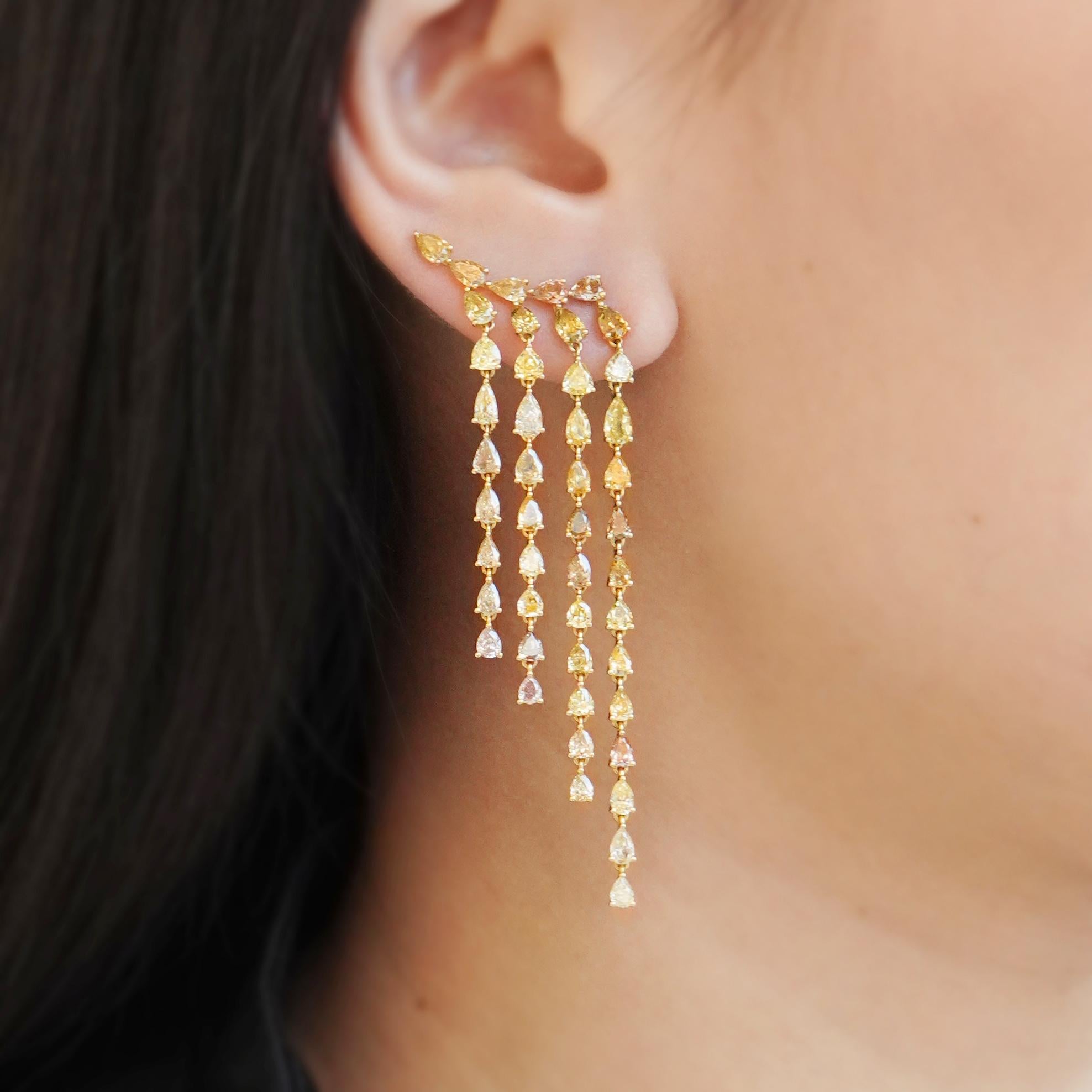 Boucles d'oreilles manchette en diamant jaune fantaisie 10,80 carats, carats par Juhi Pour femmes en vente