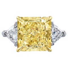 10.81ct Fancy Yellow Radiant Cut Three-Stone Diamond Ring (bague à trois pierres)