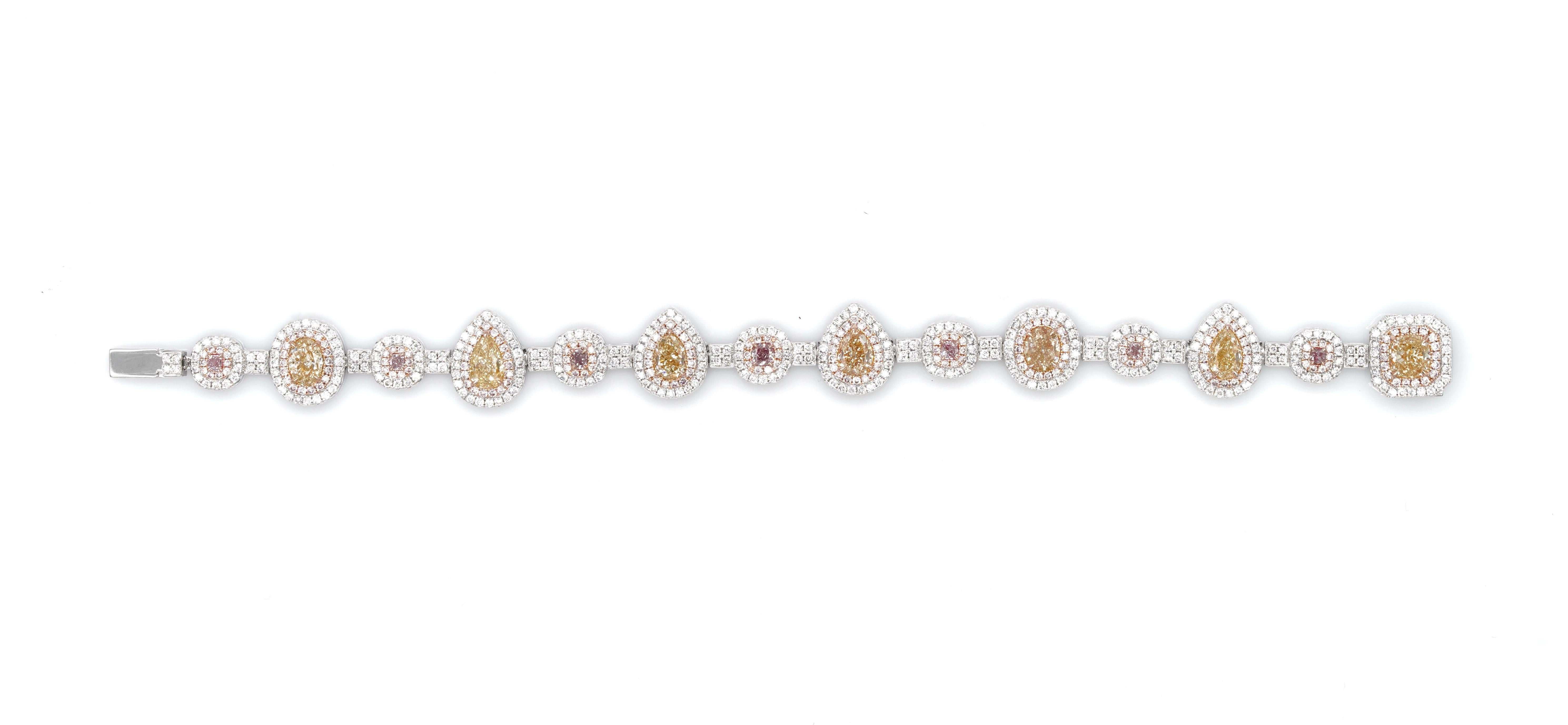 Bracelet de diamants multiformes de 10,82 carats Neuf - En vente à New York, NY