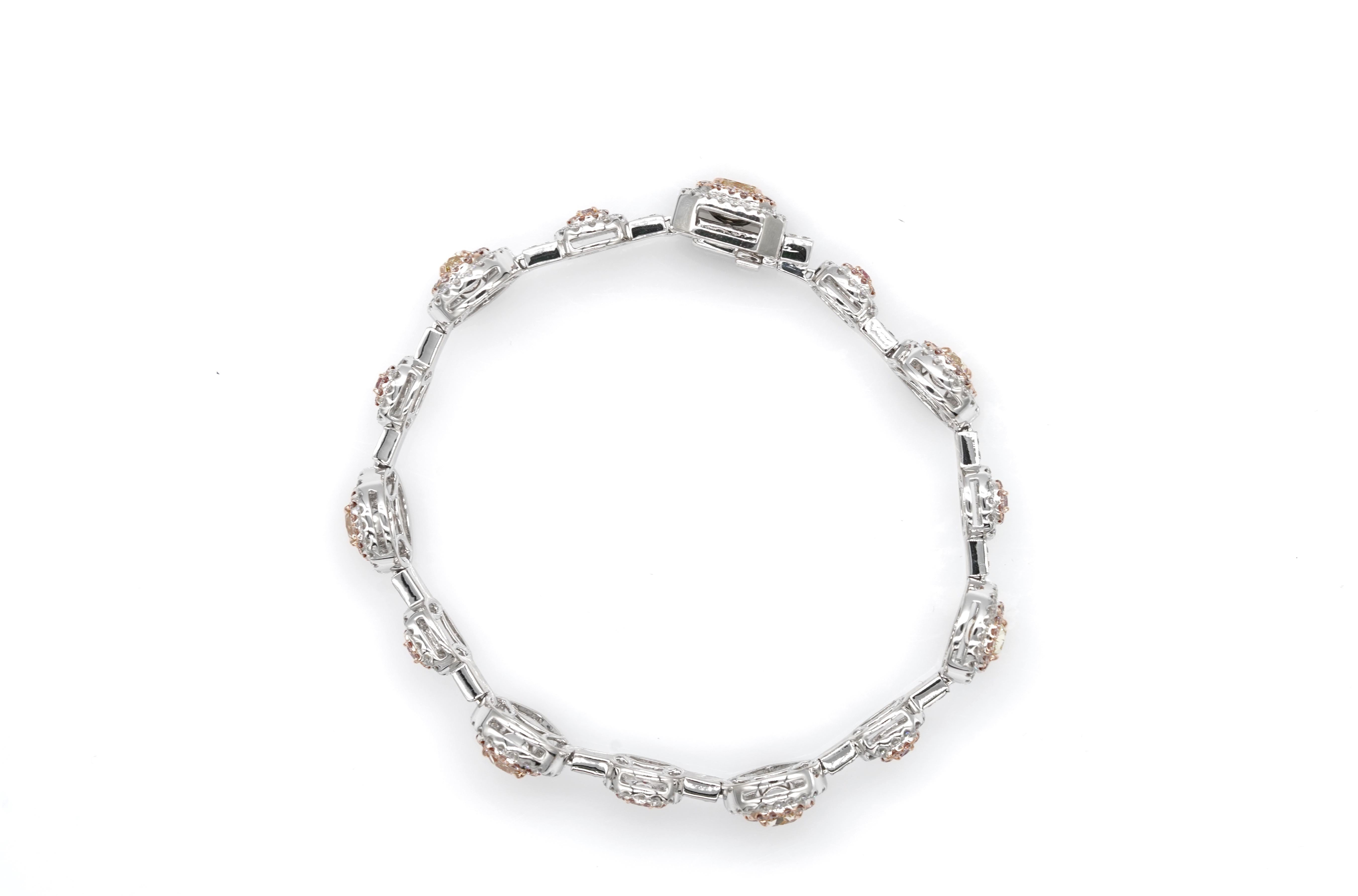 Bracelet de diamants multiformes de 10,82 carats en vente 1