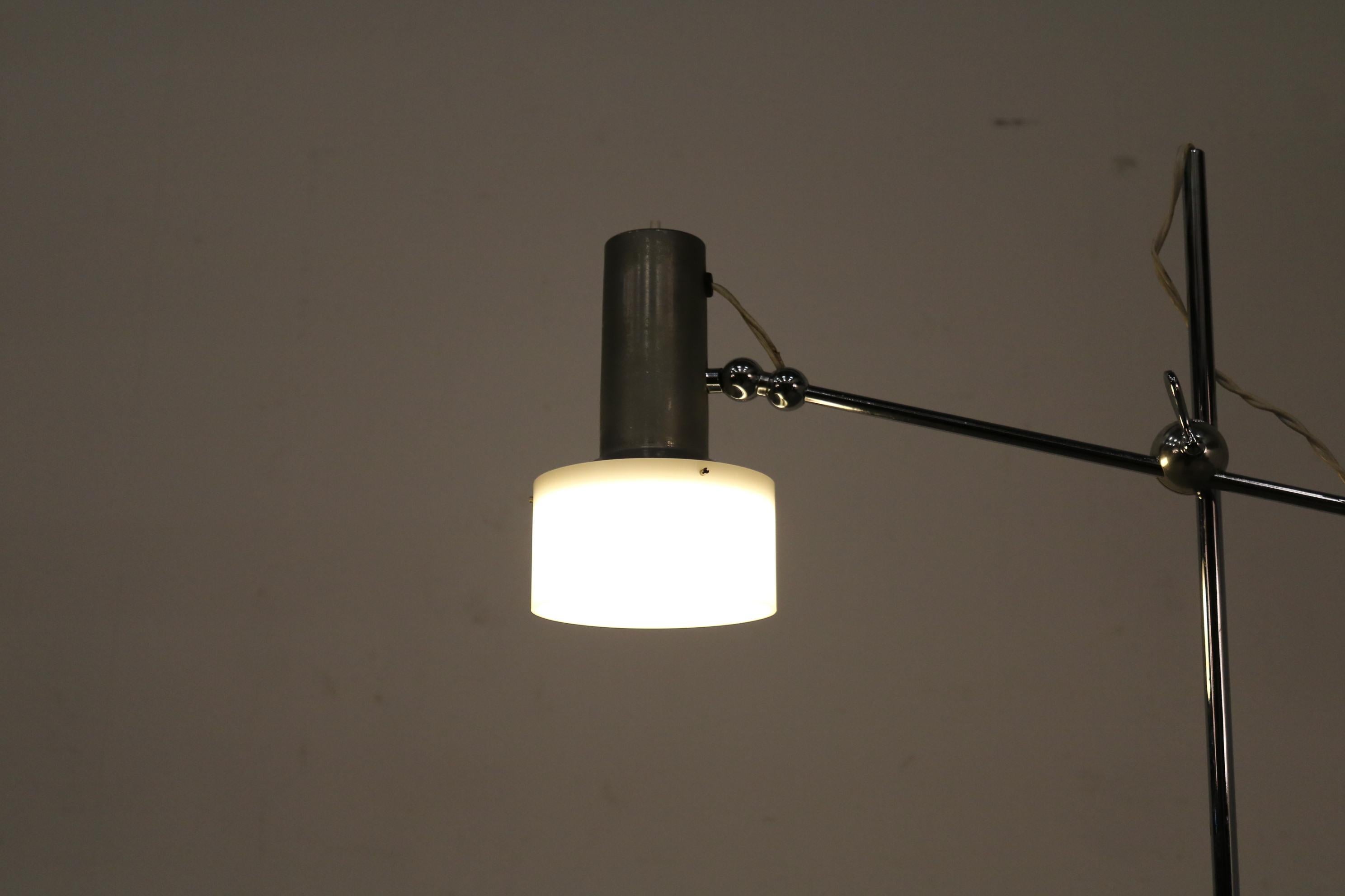 Lampadaire 1083 de Gino Sarfatti pour Arteluce, Italie, 1950 en vente 4