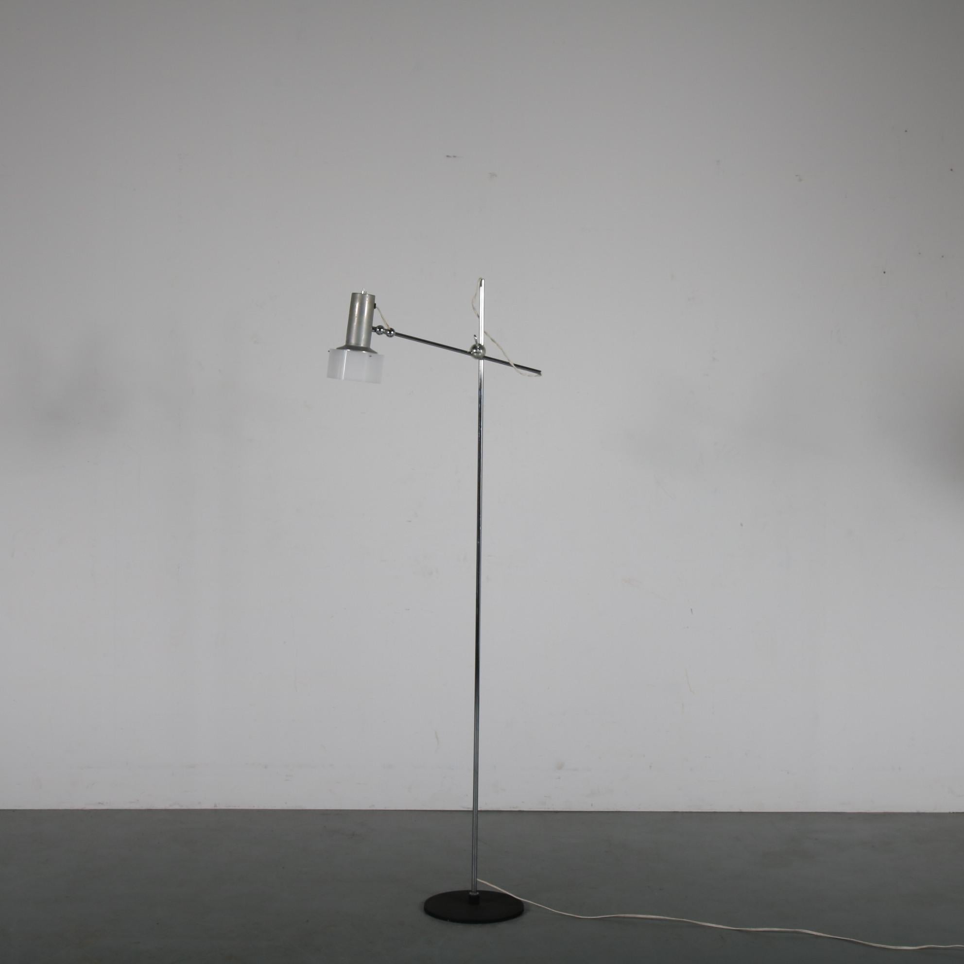 Italian “1083” Floor Lamp by Gino Sarfatti for Arteluce, Italy 1950 For Sale