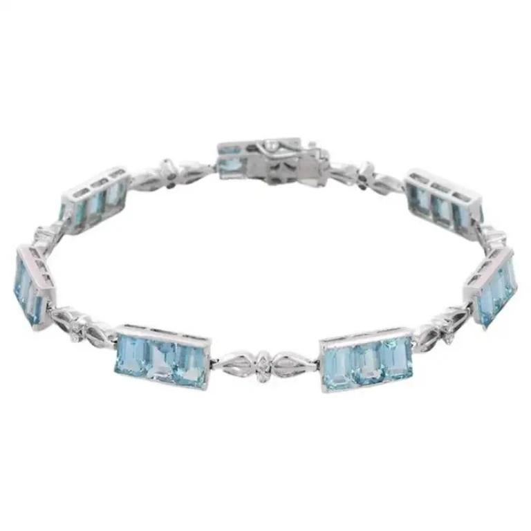 Women's 10.84 Carat Aquamarine & Diamond Tennis Bracelet in 18 karat Solid White Gold For Sale