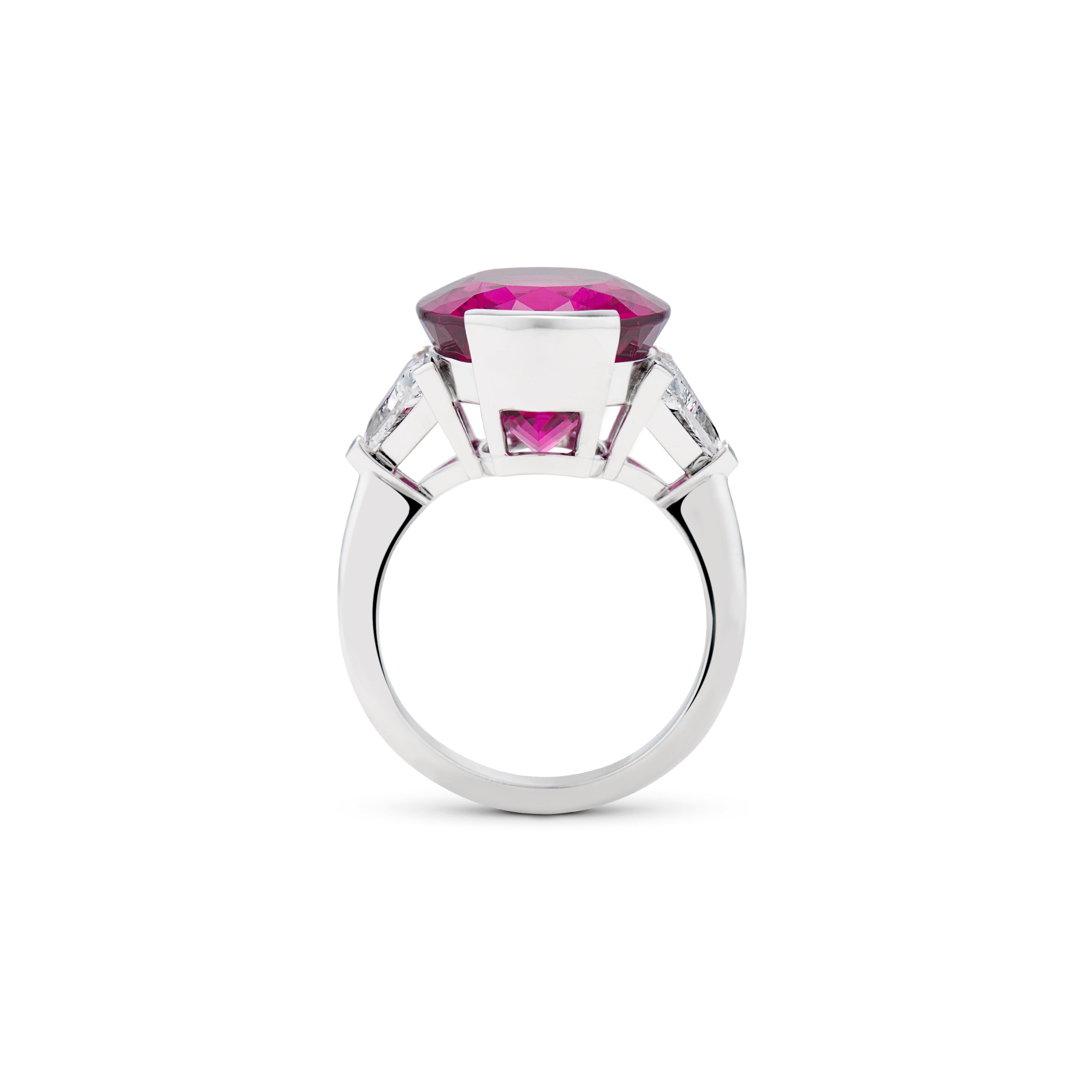 Modern 10.84 carat Rubellite Tourmaline Diamond Ring For Sale