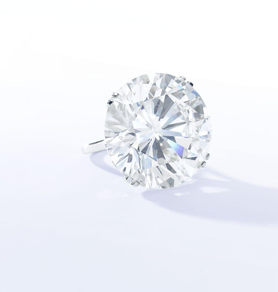 Anillo de diamantes redondos Golconda de 10,85 quilates D VVS1 Tipo IIA  Certificado GIA en venta 4