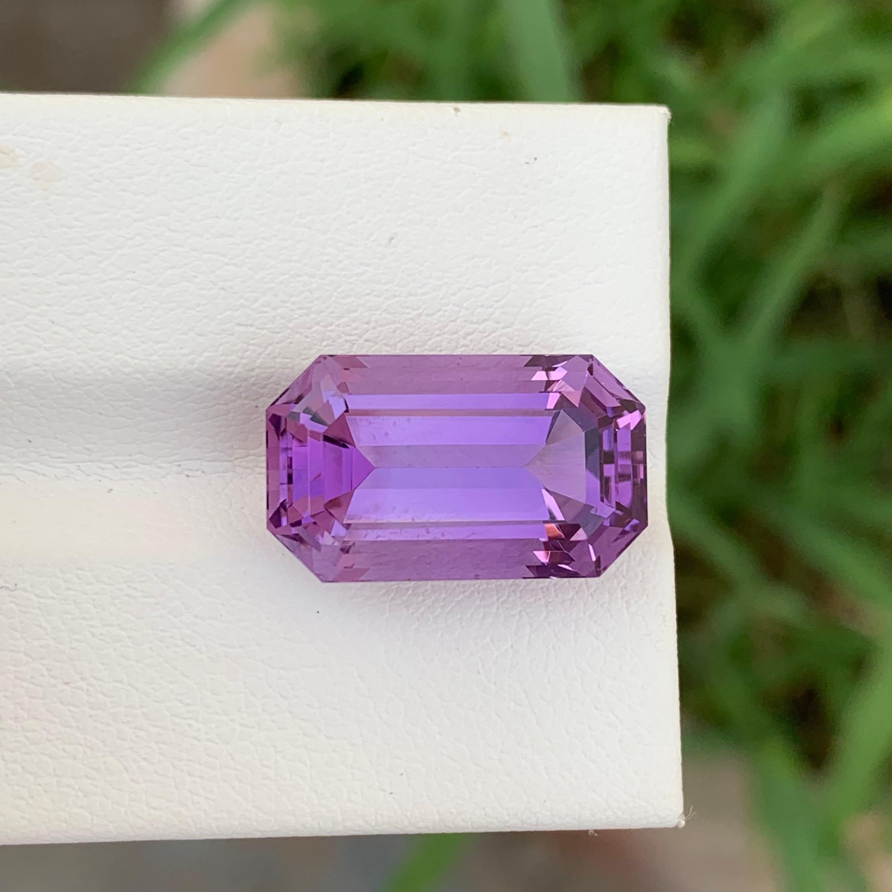 10.85 Karat natürlicher loser Amethyst-Smaragd in Smaragdform für die Schmuckherstellung im Angebot 1