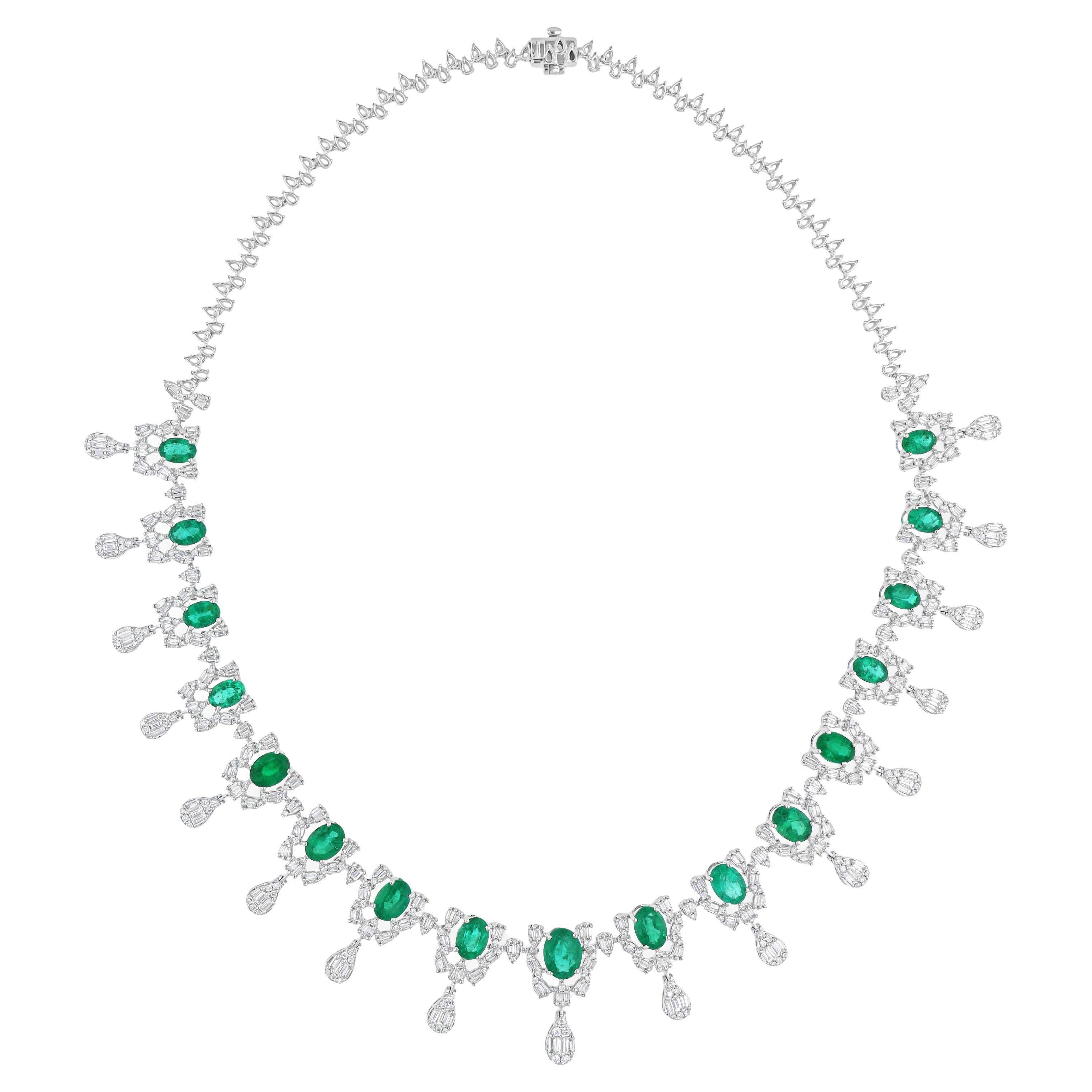 10.85 Carat Zambian Emerald 5.50 Carat SI/H Diamond Necklace 18 Karat White Gold
