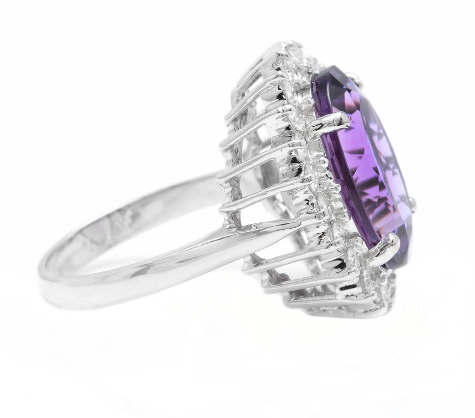 Oval Cut 10.85 Carat Natural Amethyst and Diamond 18 Karat Solid White Gold Ring For Sale