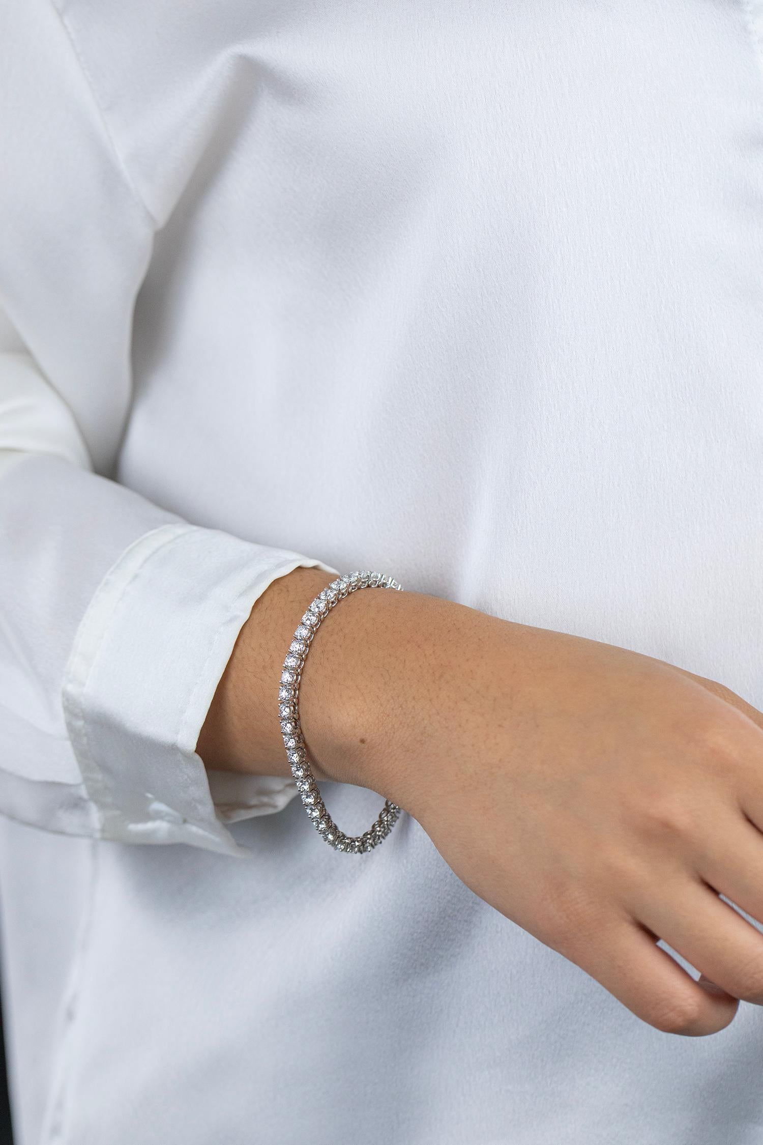 Roman Malakov Tennisarmband mit 10.85 Karat rundem Diamanten im Brillantschliff im Zustand „Hervorragend“ im Angebot in New York, NY