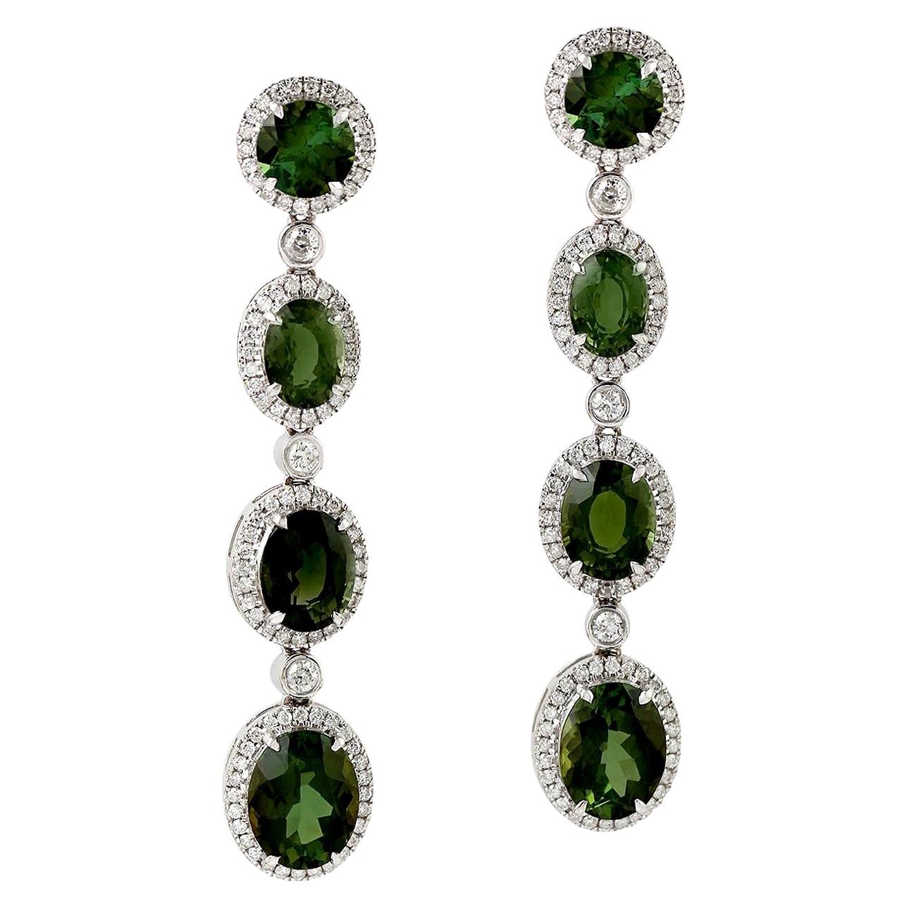Boucles d'oreilles en or 18 carats avec tourmaline verte de 10,86 carats et diamants en vente