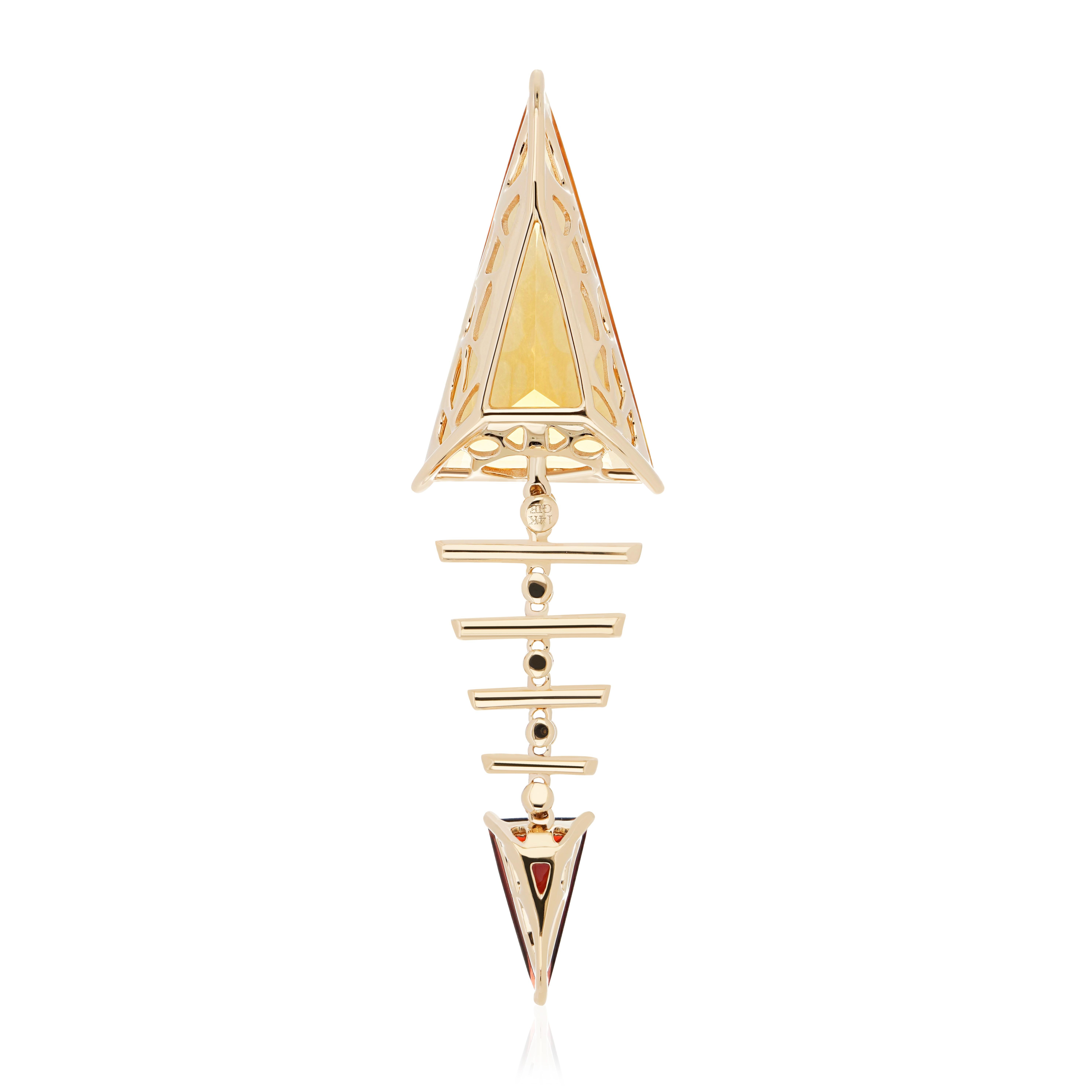 Moderne 10.86Ct's Pendentif Citrine, Grenat et Diamant Pendentif en or jaune 14K en vente