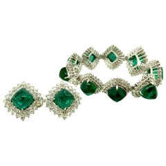 108.74 Carat Emerald Sugarloaf and White Diamond Gold Bracelet and Earrings Set