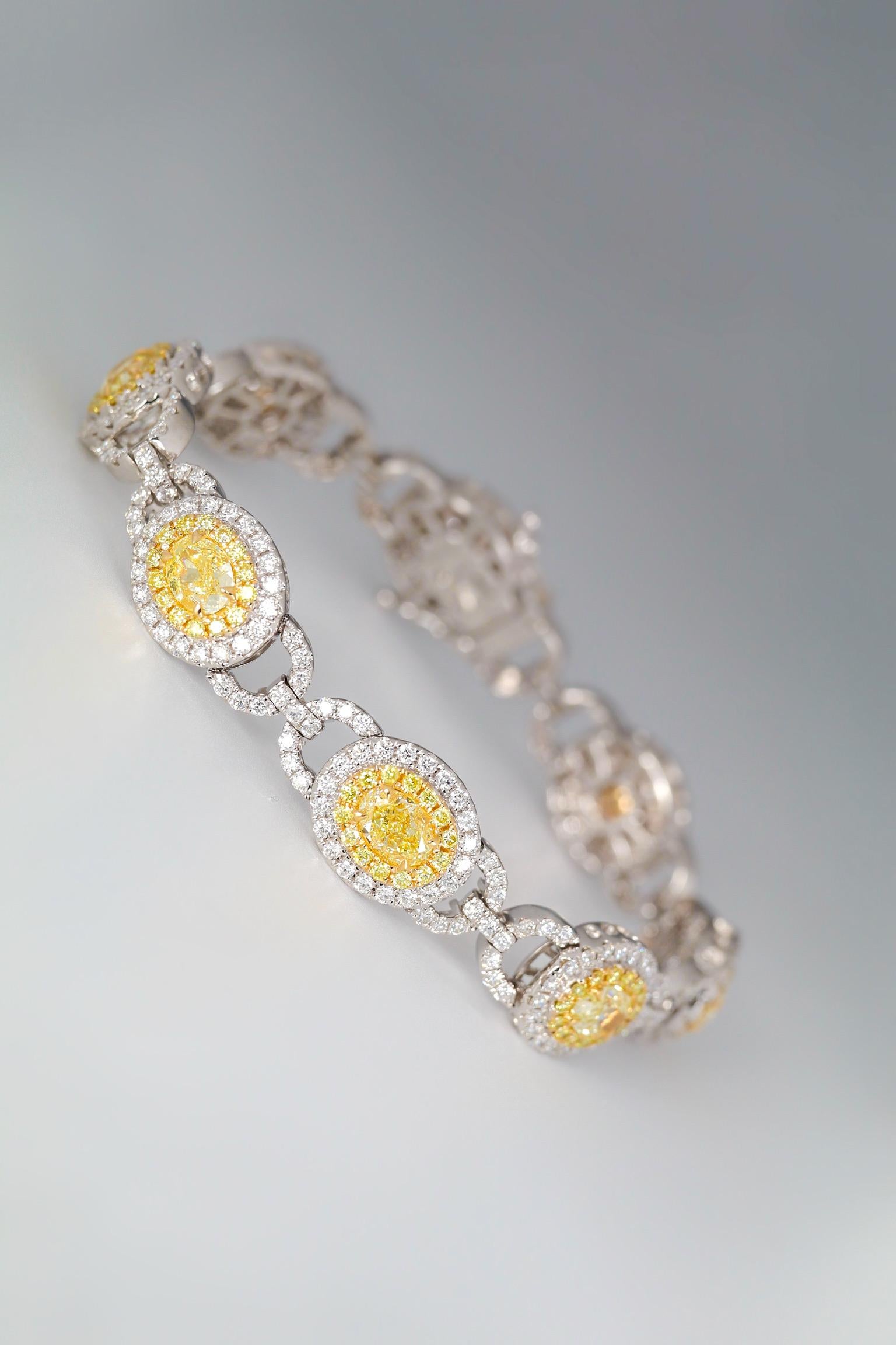 10.89 Carat Oval-Cut Yellow and White Diamond Bracelet, Set in 18K White Gold. For Sale 1