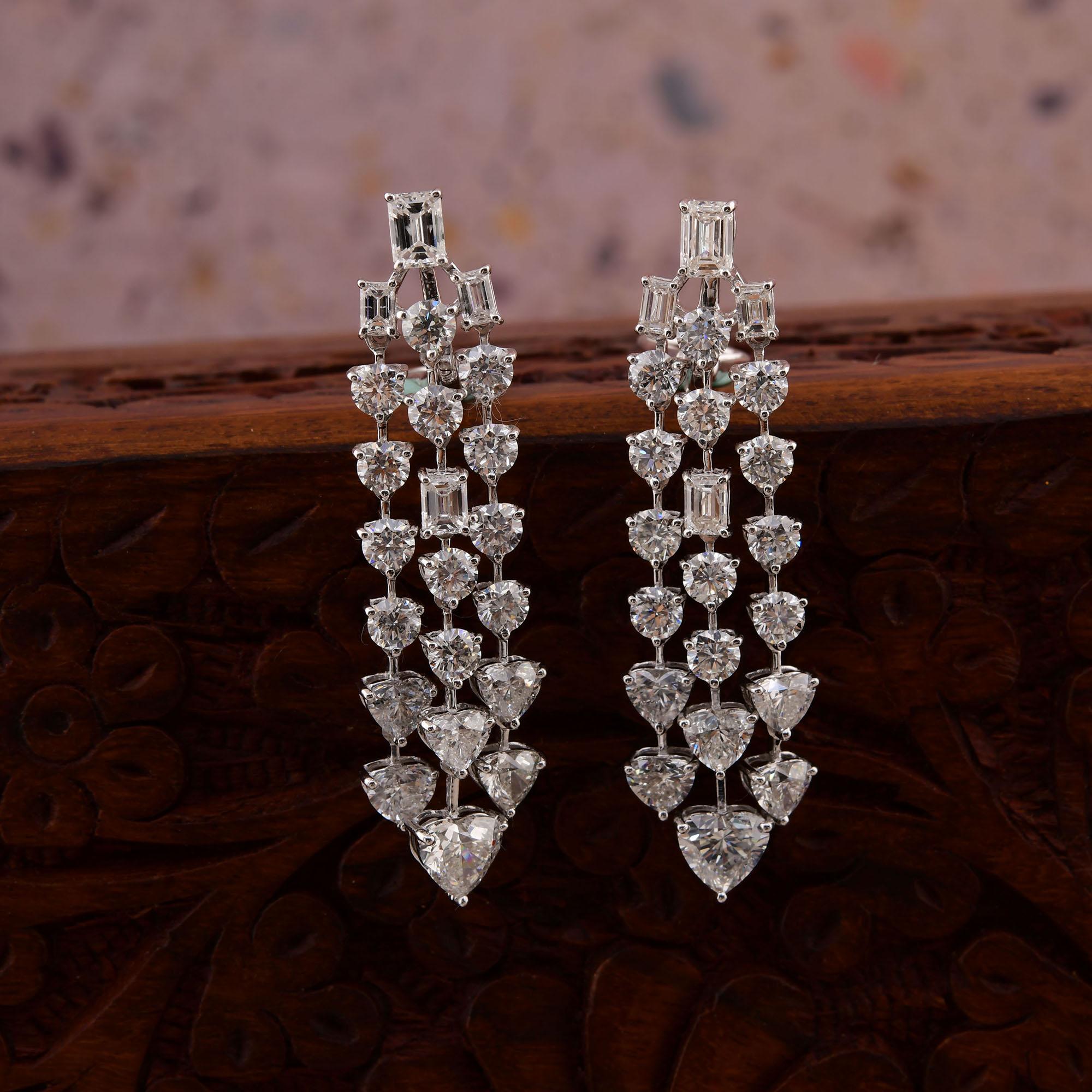 Moderne Boucles d'oreilles chandelier en or blanc 18 carats avec diamants de différentes formes SI/H de 10,89 carats en vente