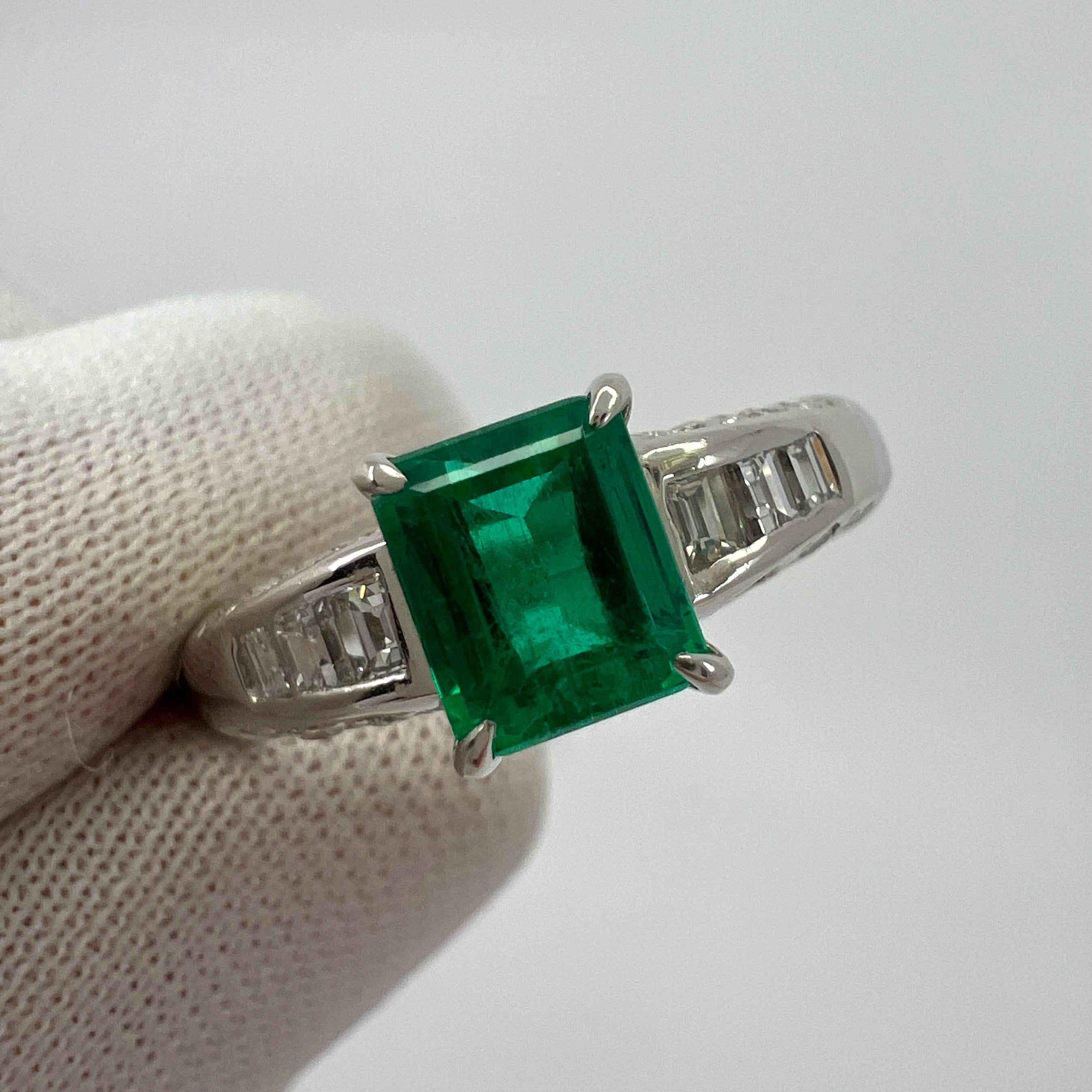 Emerald Cut 1.08ct Fine Green Colombian Emerald And Diamond Platinum Modern Solitaire Ring For Sale