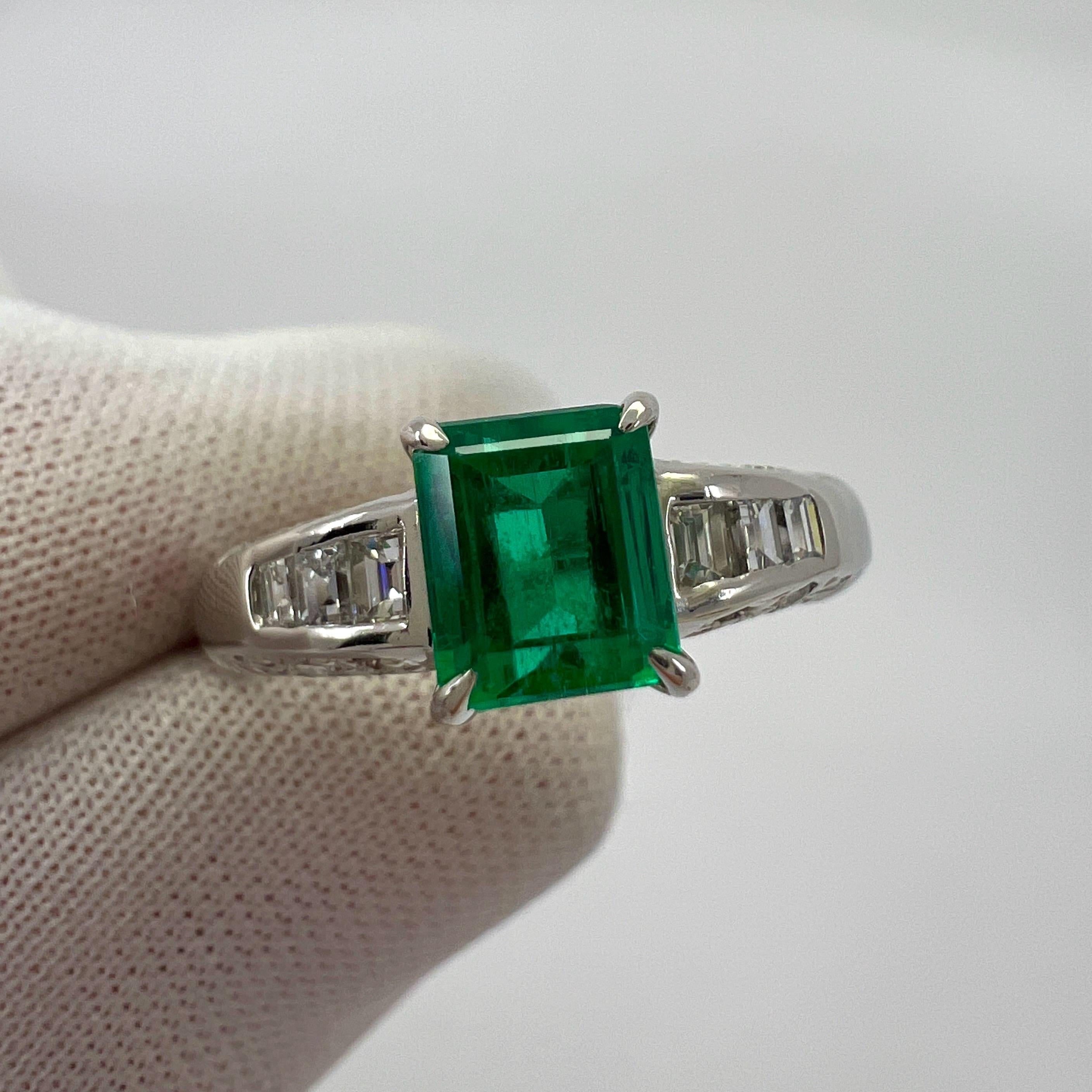 1.08ct Fine Green Colombian Emerald And Diamond Platinum Modern Solitaire Ring For Sale 2