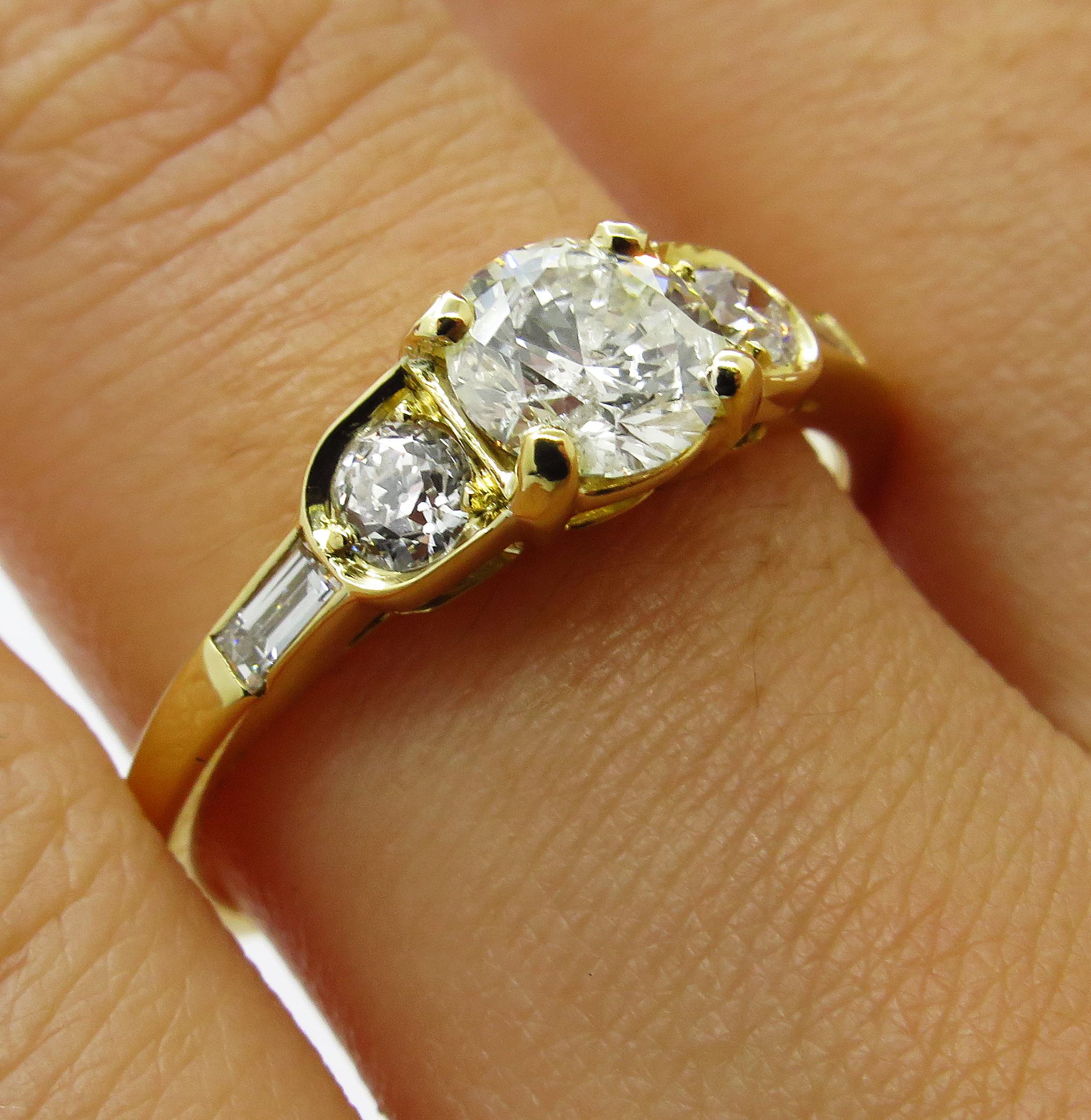 1.08 Carat Five-Stone Diamond Wedding Engagement 18 Karat Yellow Gold Ring 6