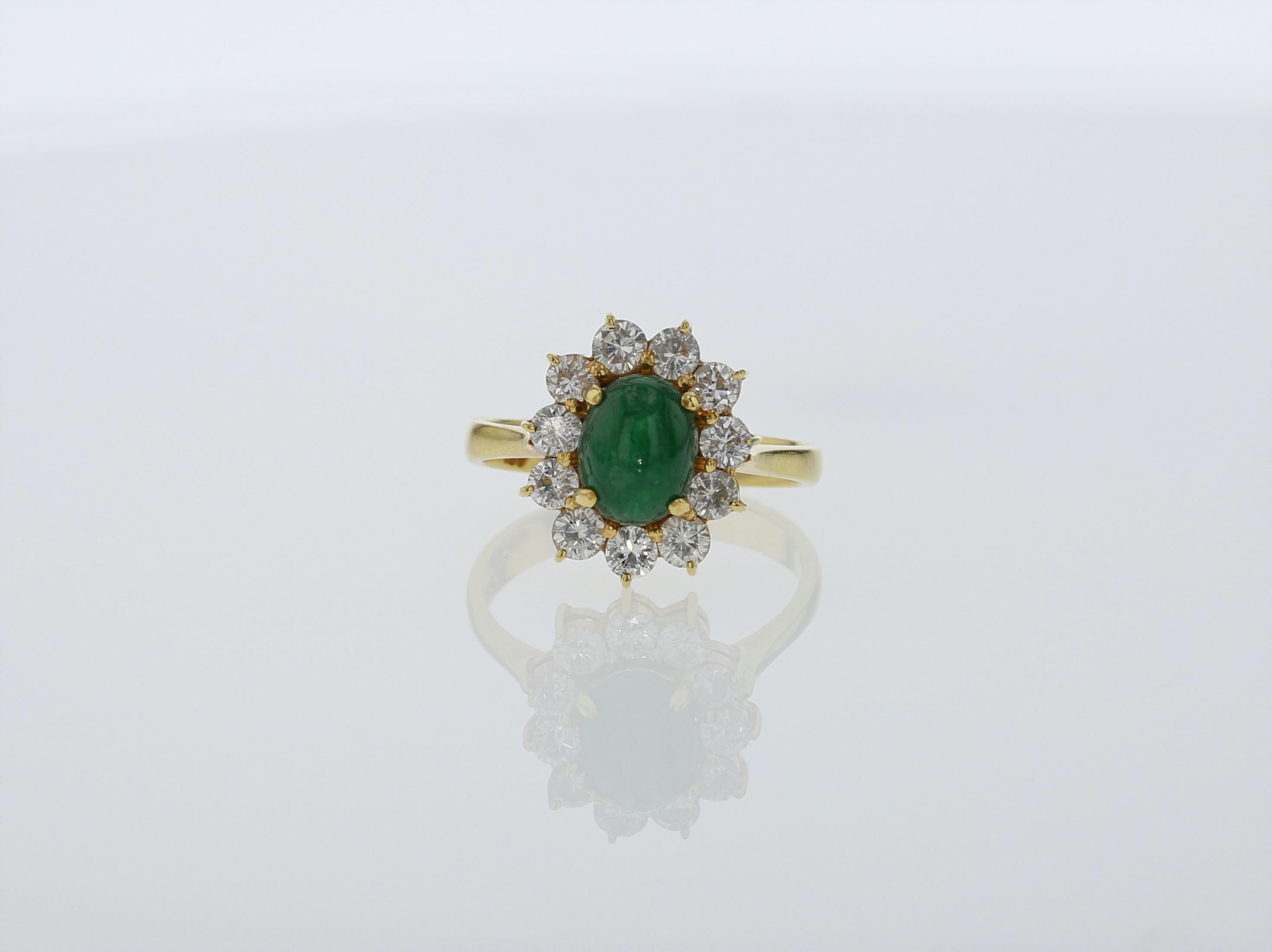 Oval Cut 1.08ct Natural Emerald 18K Yellow Gold Ring For Sale