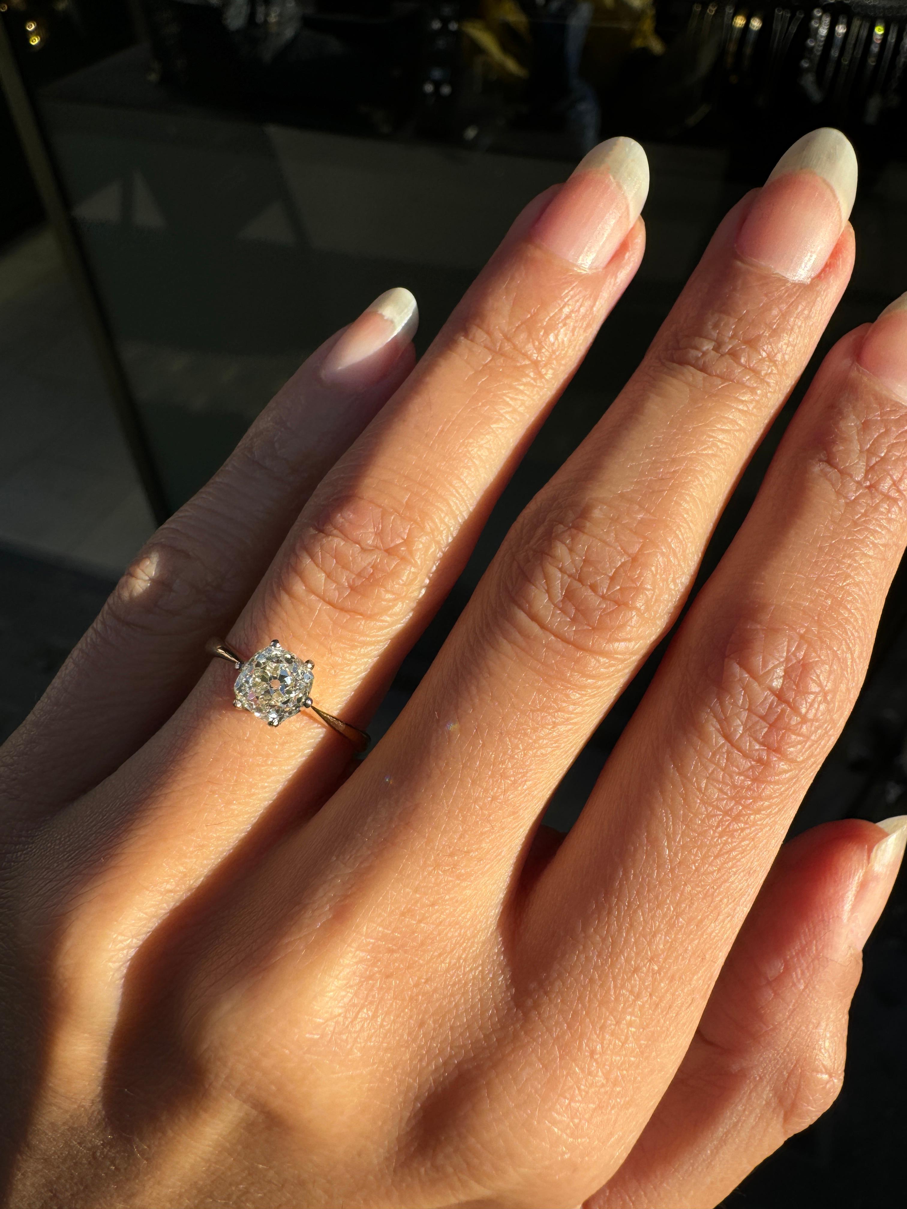 1.08ct Old Mine Cut Diamond Solitaire Engagement Ring in 18ct Gold, c.1930-40s 1